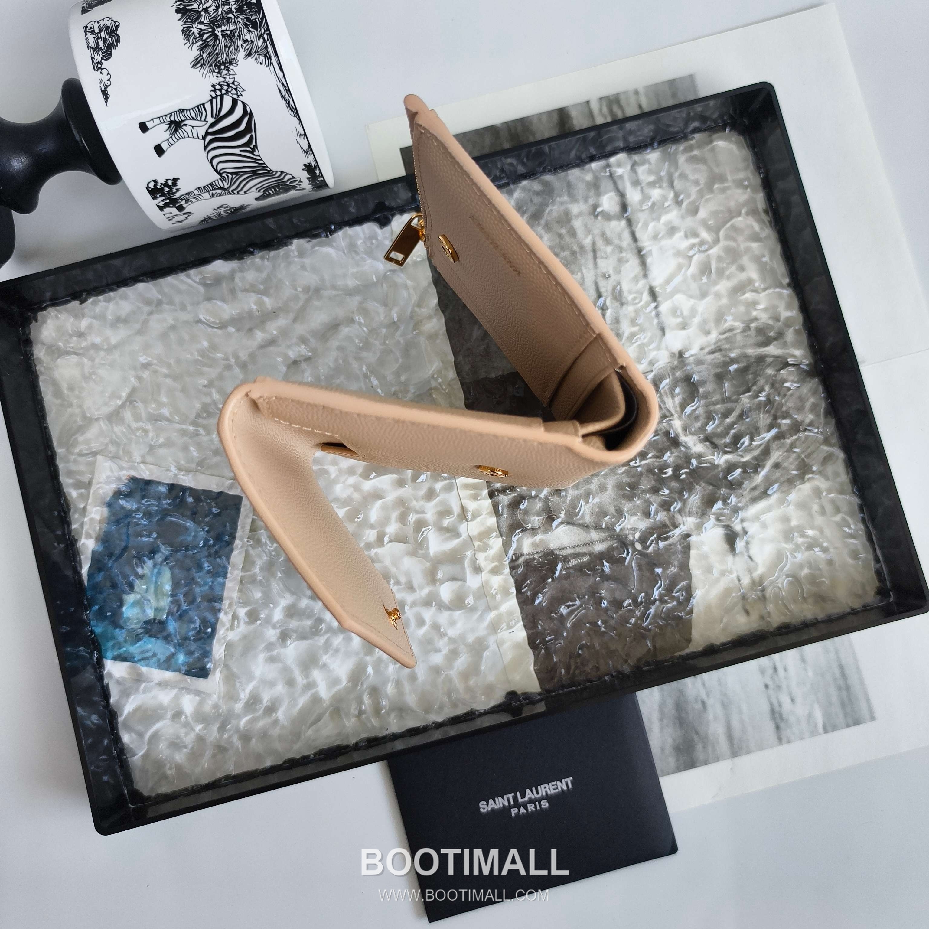 Saint Laurent Cassandre Matelassé Leather Trifold Wallet 582296 생로랑 카산드르 마틀라세 소가죽 트리폴드 지갑 12cm 4