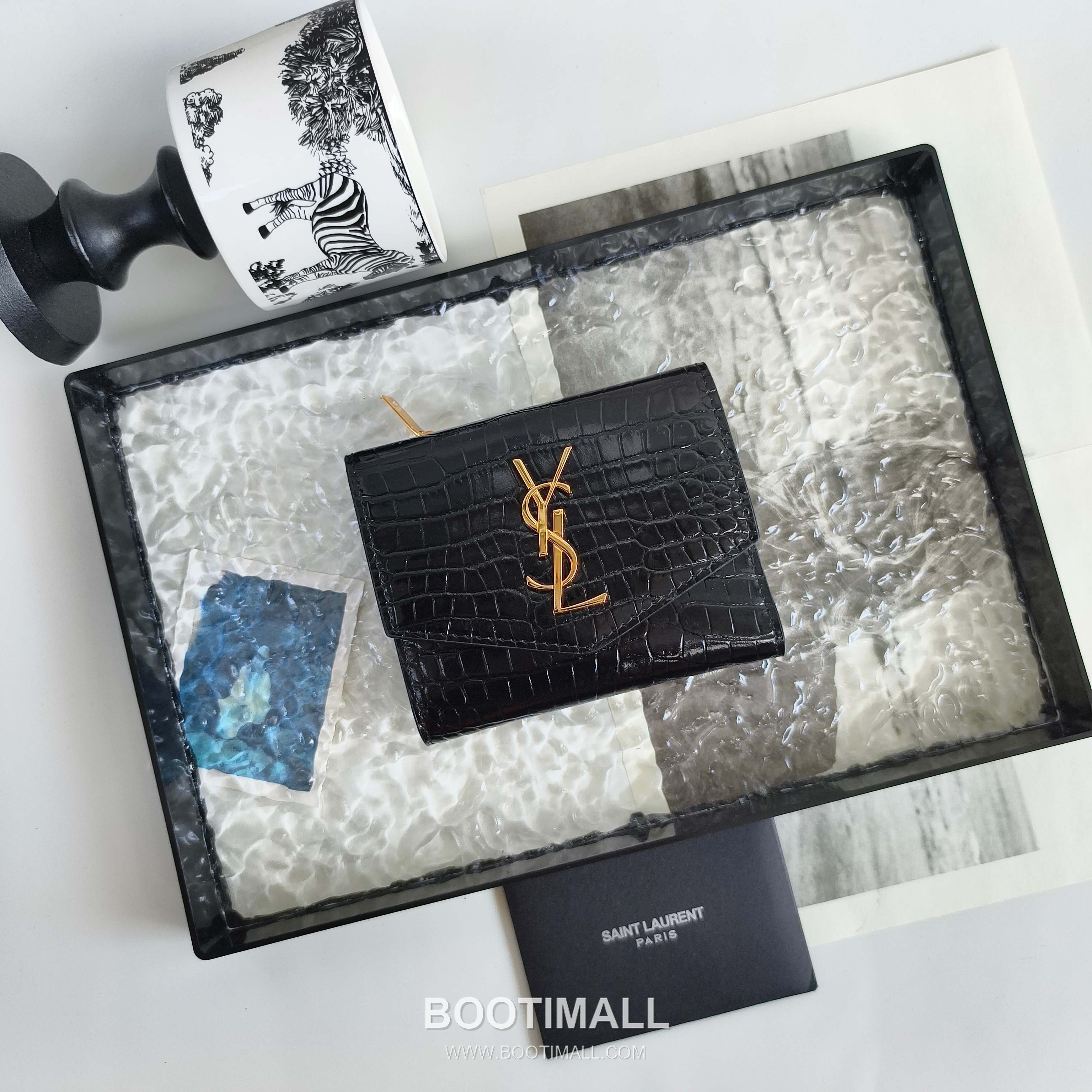 Saint Laurent Cassandre Matelassé Leather Trifold Wallet 582296 생로랑 카산드르 마틀라세 소가죽 트리폴드 지갑 12cm 1