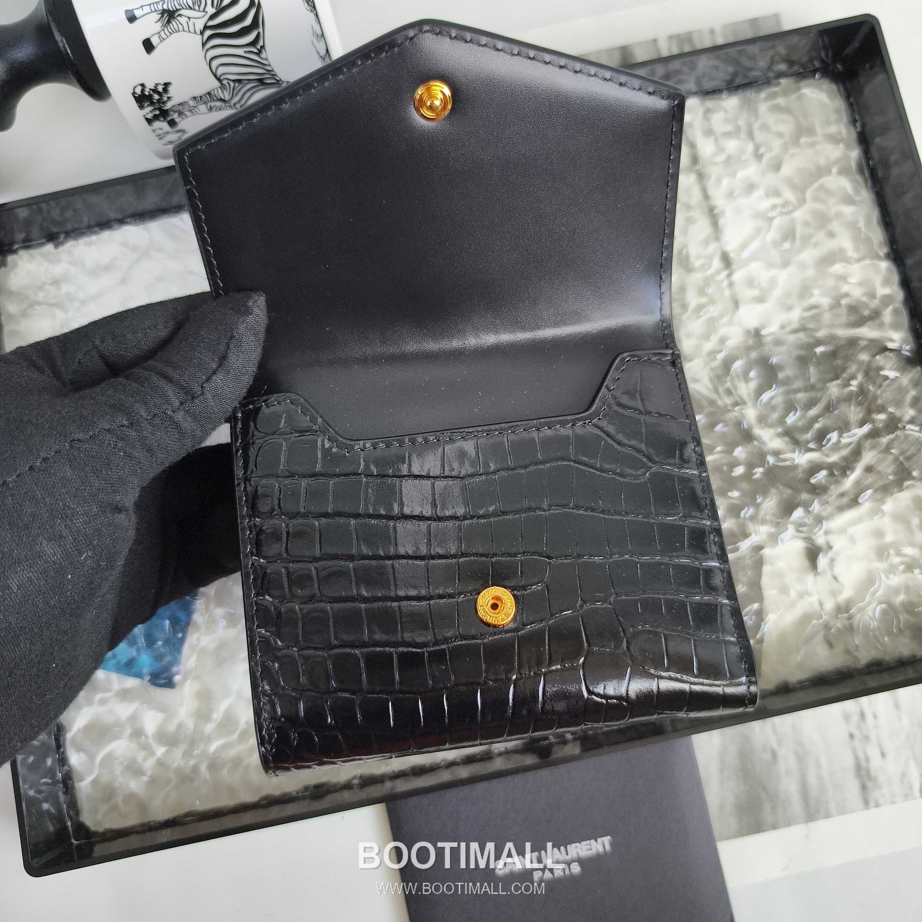 Saint Laurent Cassandre Matelassé Leather Trifold Wallet 582296 생로랑 카산드르 마틀라세 소가죽 트리폴드 지갑 12cm 3