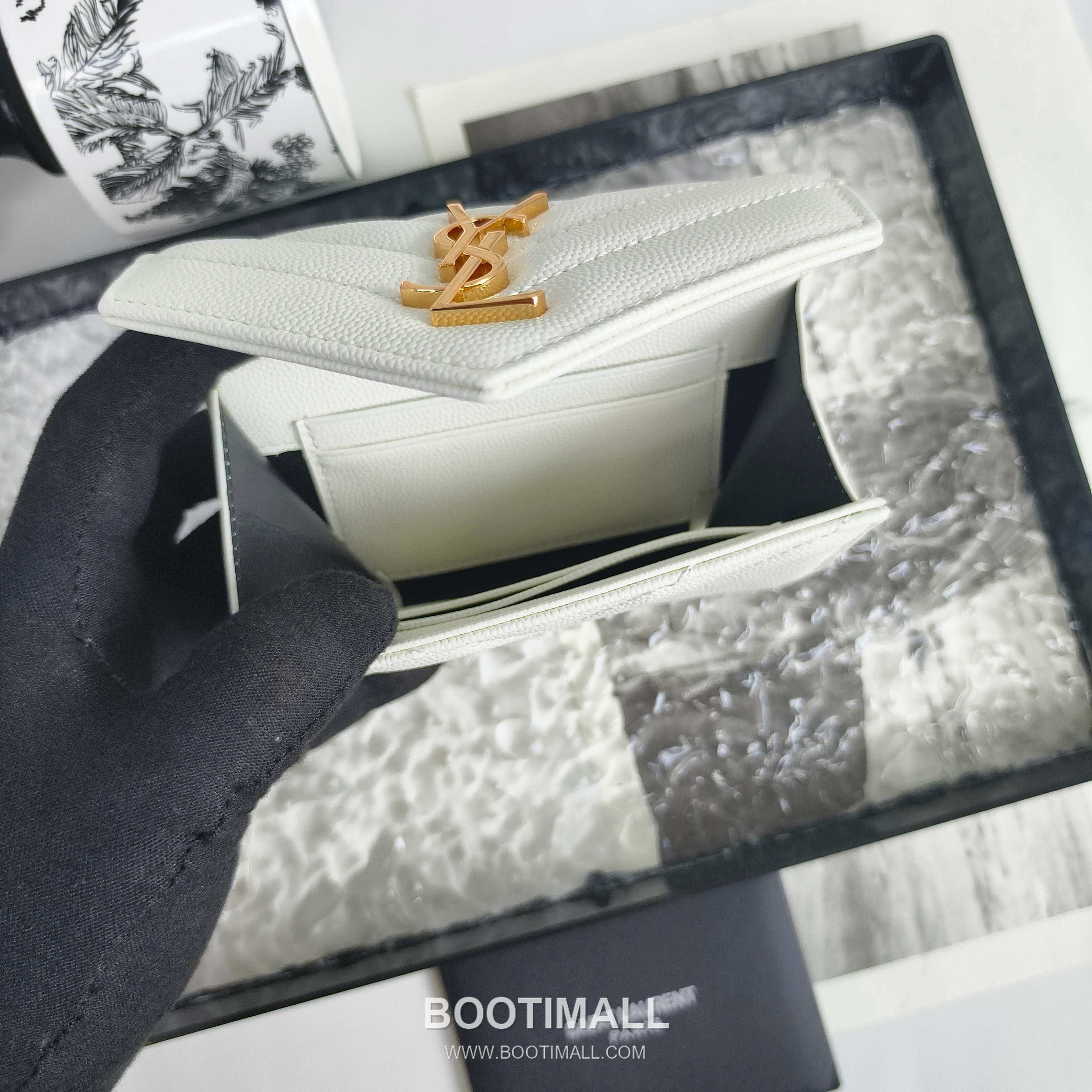 Saint Laurent Cassandre Grain de Poudre Leather Bifold Wallet 414404 생로랑 카산드르 그레인 드 푸드르 송아지가죽 반지갑 13cm 7