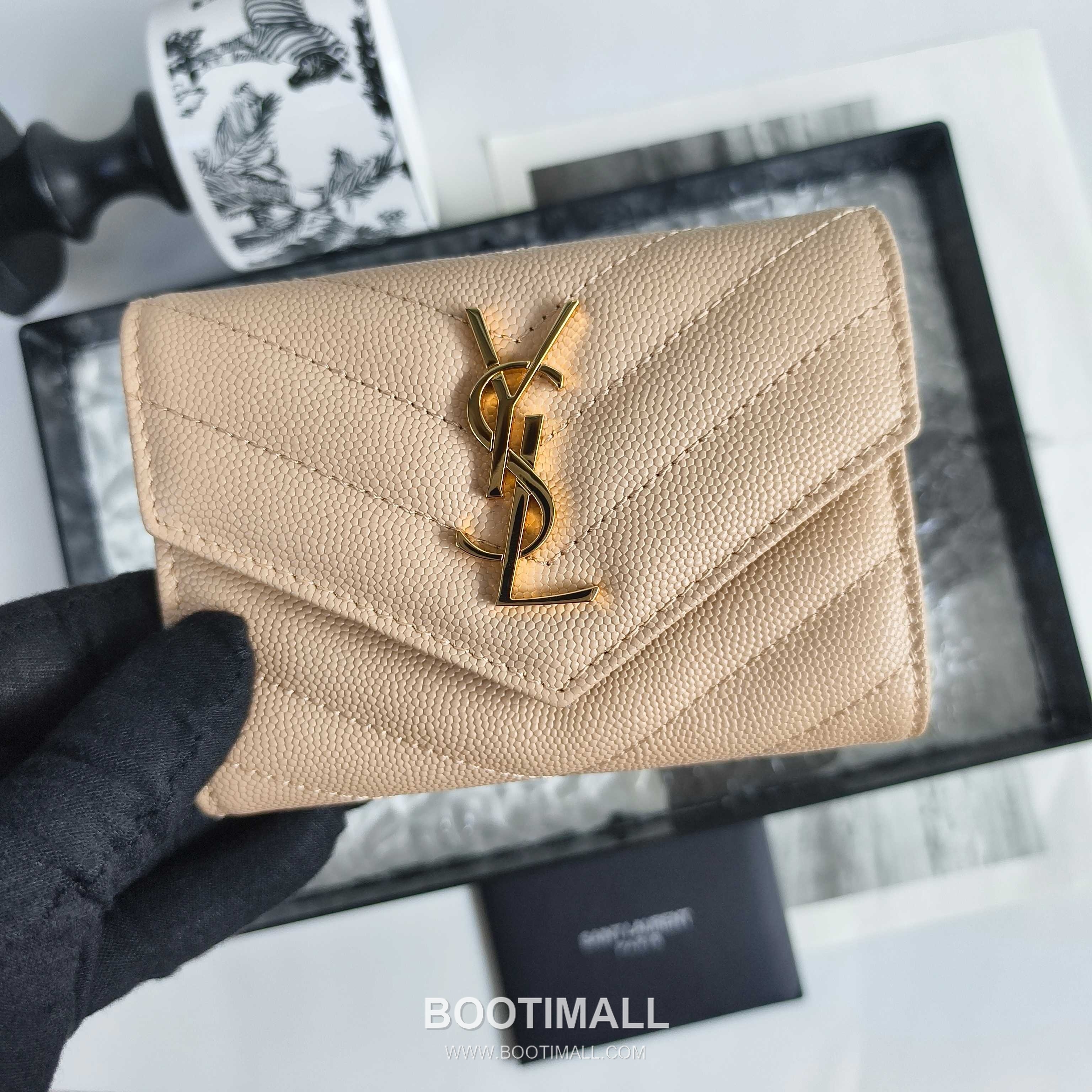 Saint Laurent Cassandre Grain de Poudre Leather Bifold Wallet 414404 생로랑 카산드르 그레인 드 푸드르 송아지가죽 반지갑 13cm 4