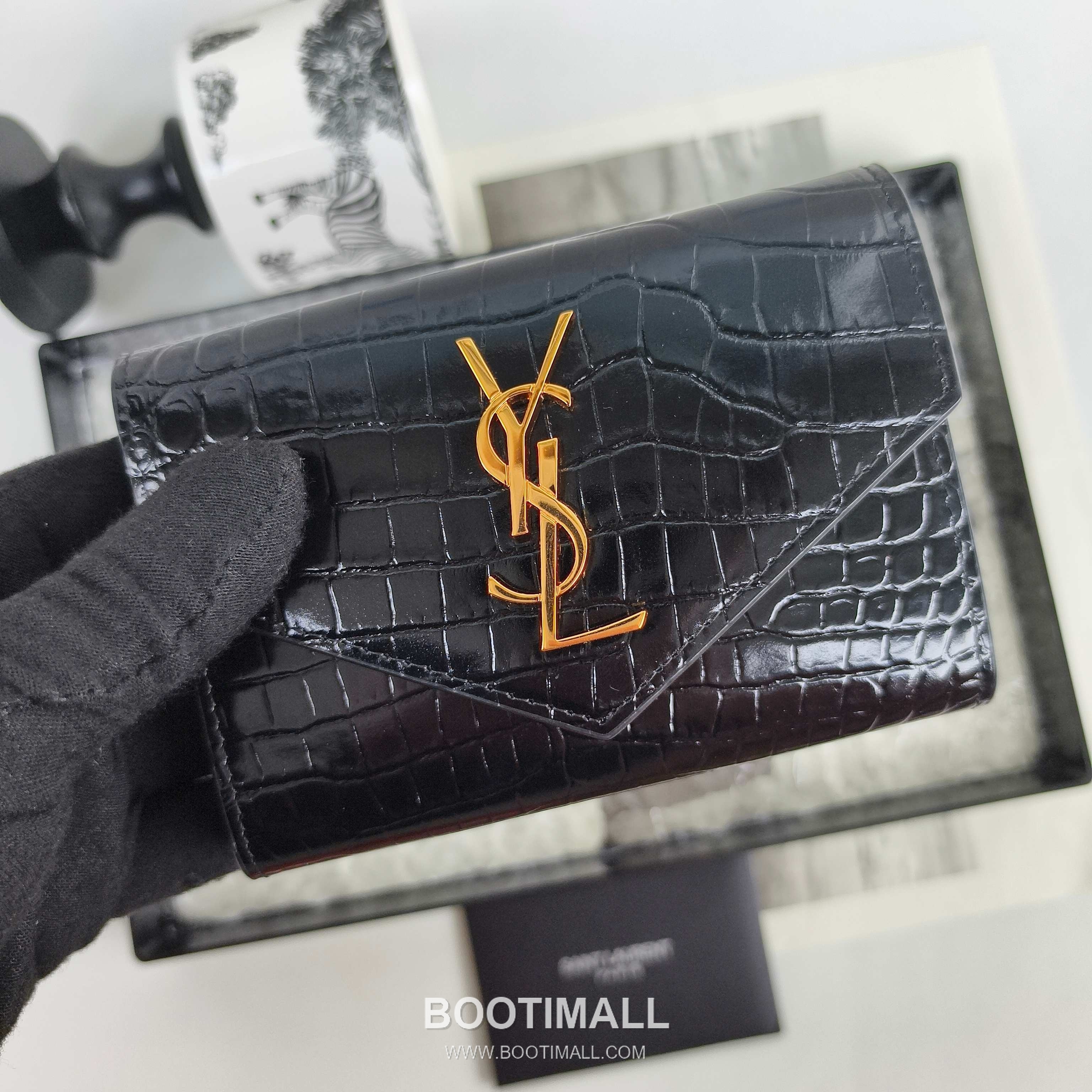 Saint Laurent Cassandre Grain de Poudre Leather Bifold Wallet 414404 생로랑 카산드르 그레인 드 푸드르 송아지가죽 반지갑 13cm 4