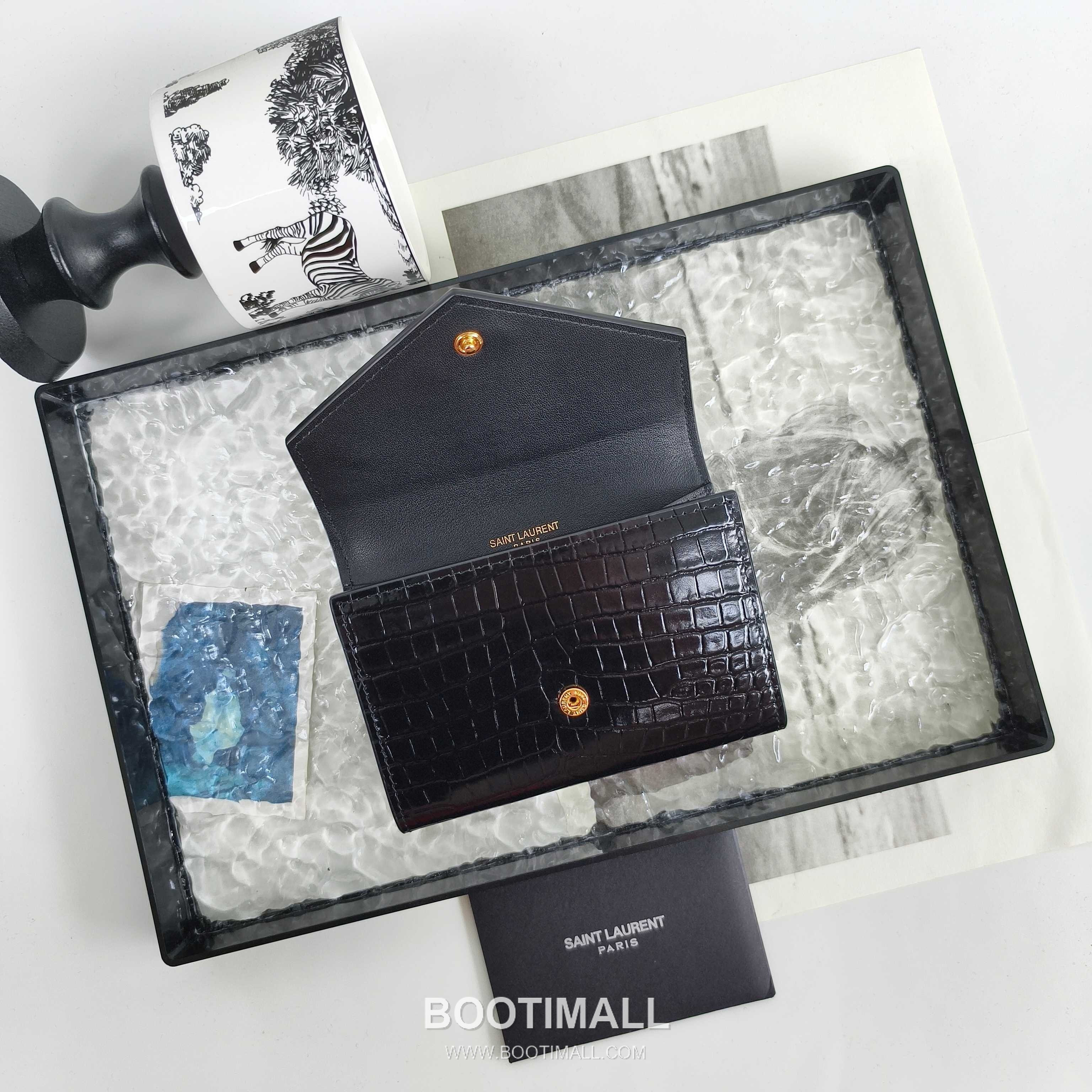 Saint Laurent Cassandre Grain de Poudre Leather Bifold Wallet 414404 생로랑 카산드르 그레인 드 푸드르 송아지가죽 반지갑 13cm 6