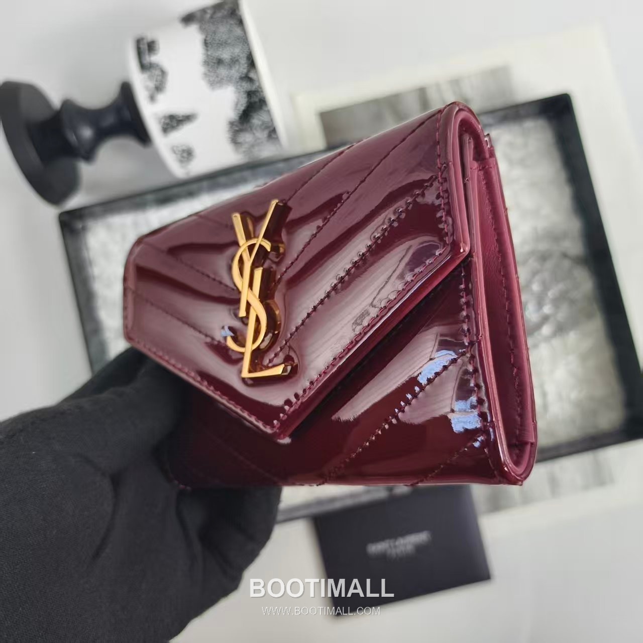 Saint Laurent Cassandre Grain de Poudre Leather Bifold Wallet 414404 생로랑 카산드르 그레인 드 푸드르 송아지가죽 반지갑 13cm 5