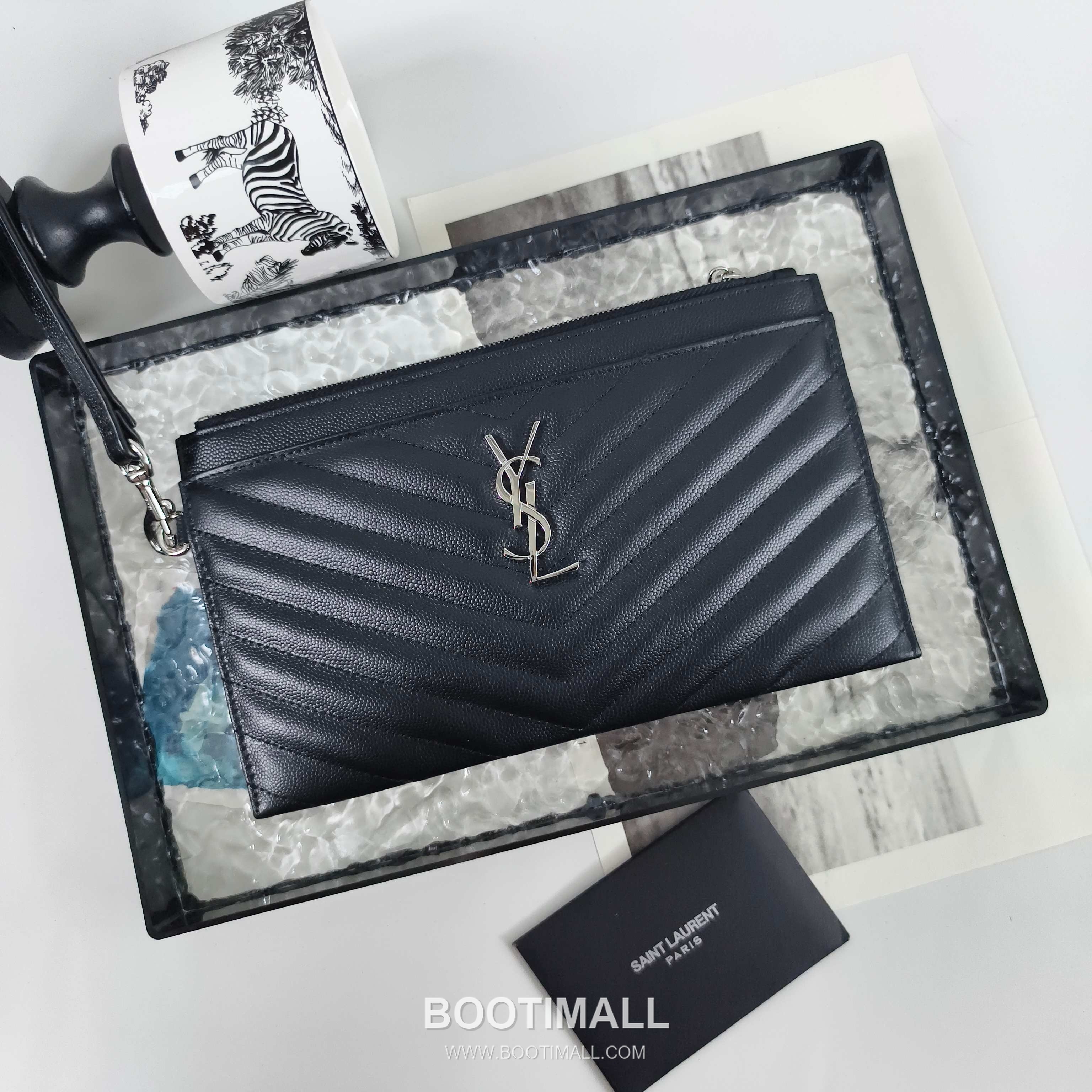 Saint Laurent Cassandre Grain de Poudre Leather Zip Pouch 423297 생로랑 카산드르 그레인 드 푸드르 송아지가죽 지퍼 클러치 23cm 1