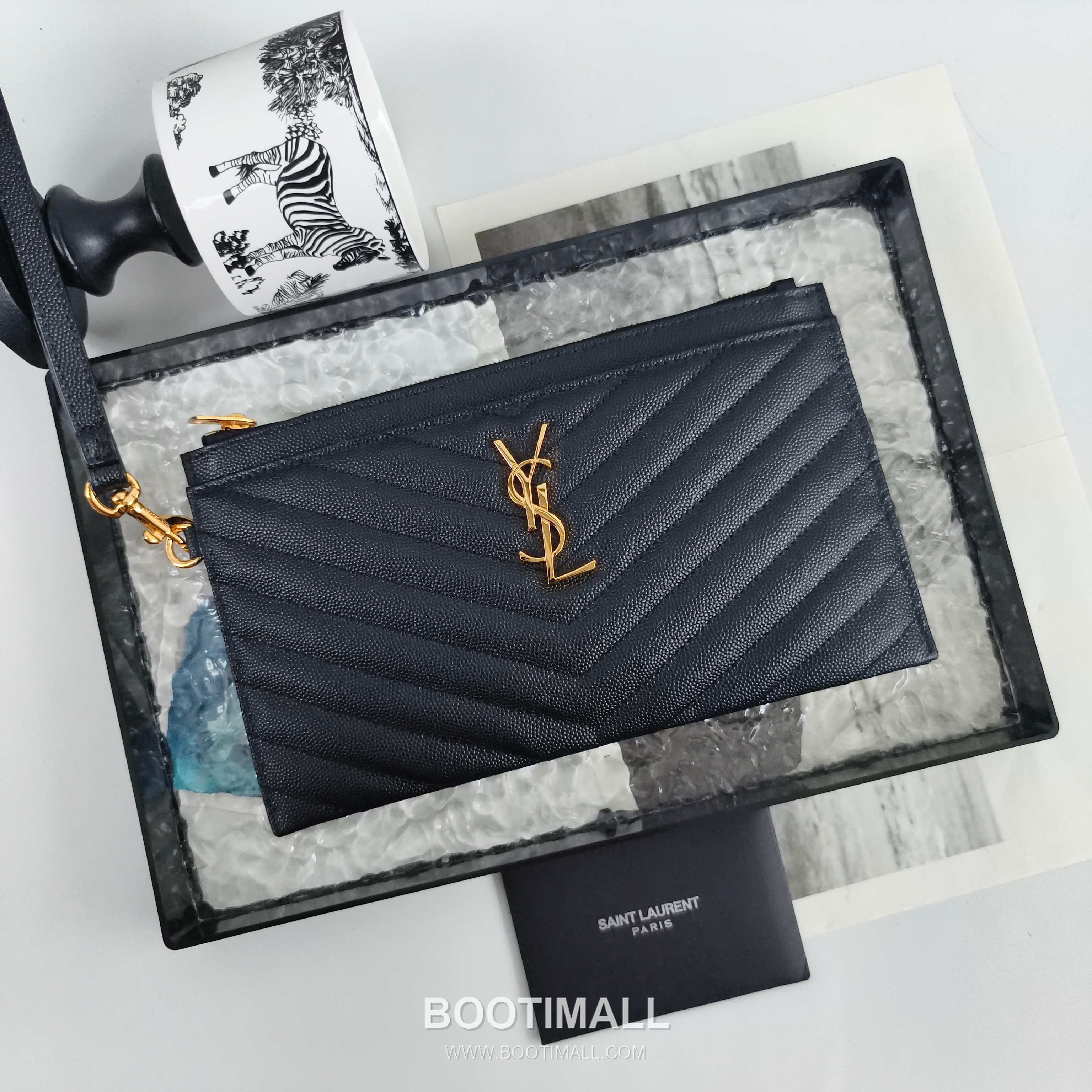 Saint Laurent Cassandre Grain de Poudre Leather Zip Pouch 423297 생로랑 카산드르 그레인 드 푸드르 송아지가죽 지퍼 클러치 23cm 1