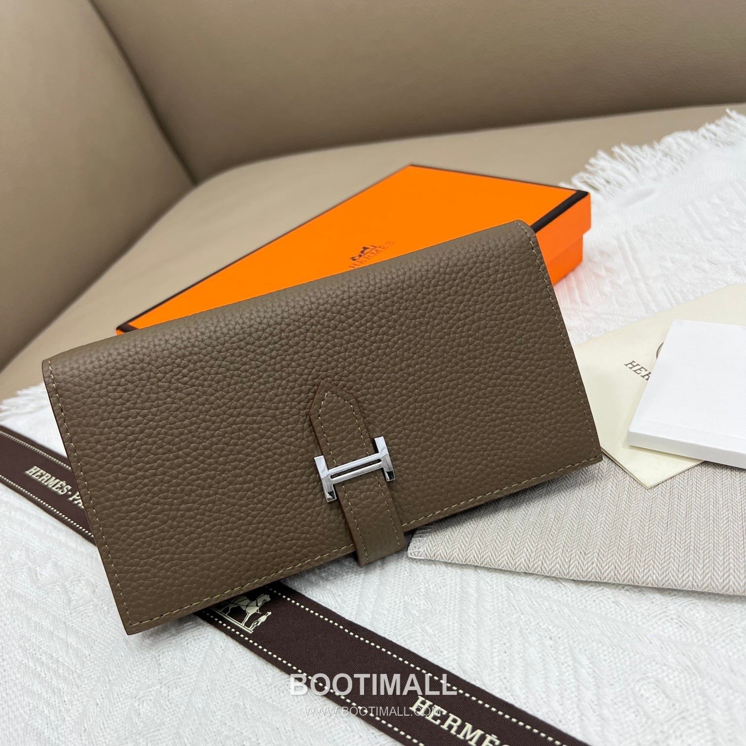 Hermès Togo Leather Vertical Zip Wallet 5123 에르메스 토고 가죽 버티컬 지퍼 장지갑 17.5cm 1