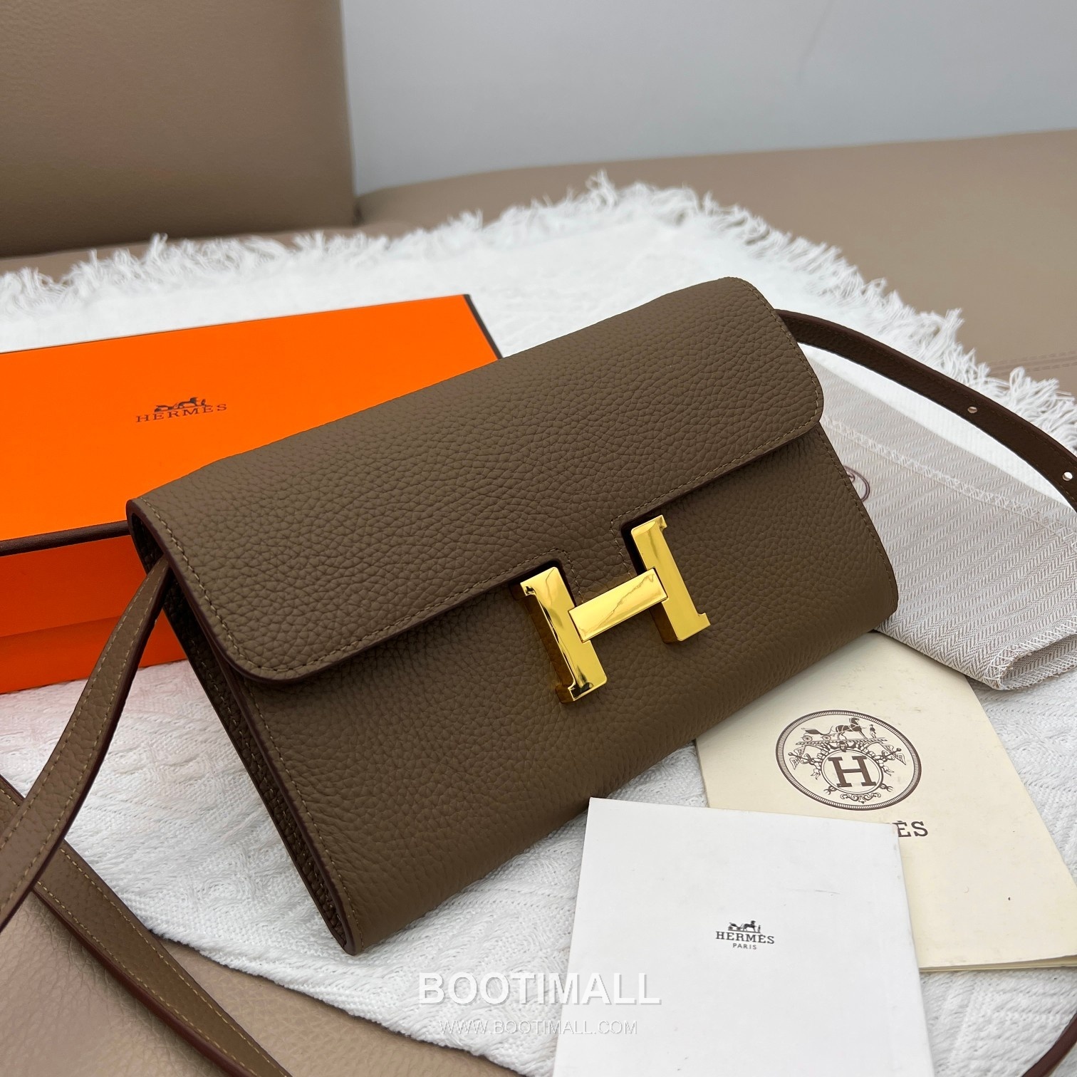 Hermès Constance Togo Leather Wallet on Strap 519 에르메스 콘스탄스 토고 가죽 스트랩 지갑 22cm 2