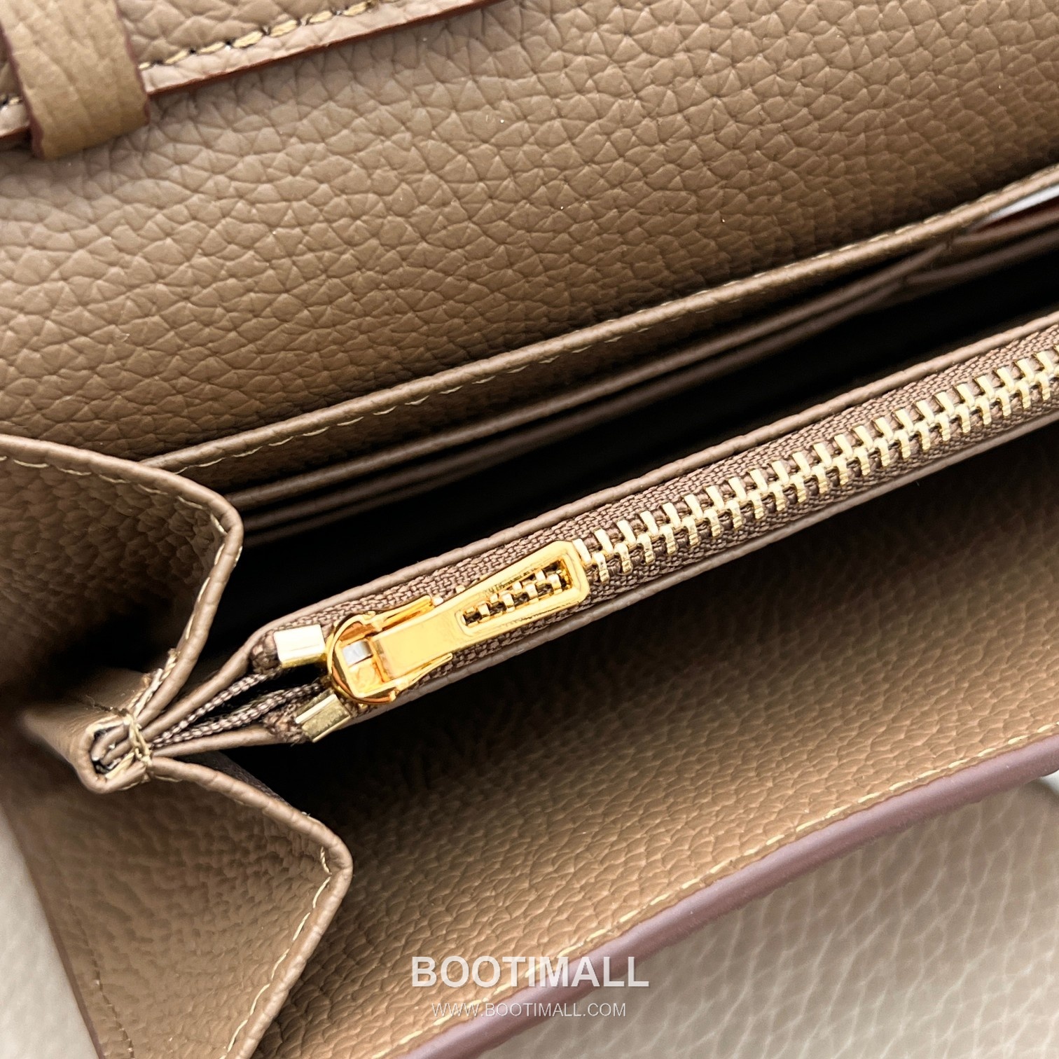 Hermès Constance Togo Leather Wallet on Strap 519 에르메스 콘스탄스 토고 가죽 스트랩 지갑 22cm 9