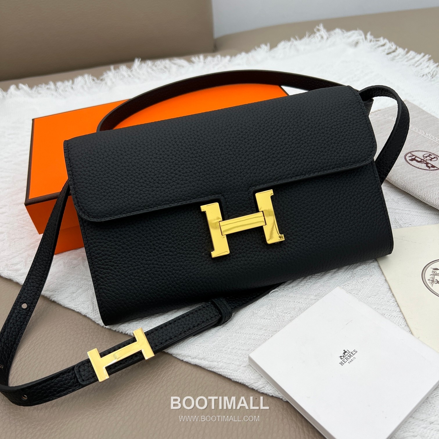 Hermès Constance Togo Leather Wallet on Strap 519 에르메스 콘스탄스 토고 가죽 스트랩 지갑 22cm 1