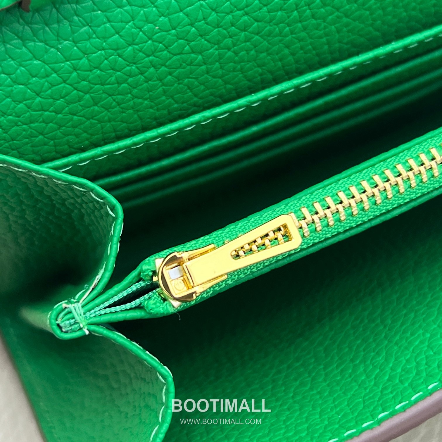 Hermès Constance Togo Leather Wallet on Strap 519 에르메스 콘스탄스 토고 가죽 스트랩 지갑 22cm 9