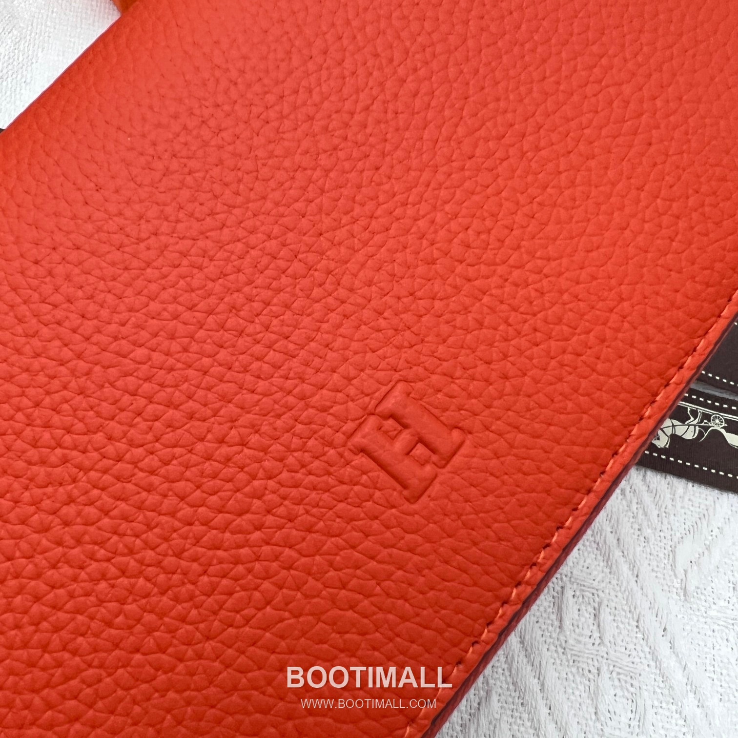 Hermès Constance Togo Leather Compact Wallet 506 에르메스 콘스탄스 토고 가죽 컴팩트 장지갑 19cm 6