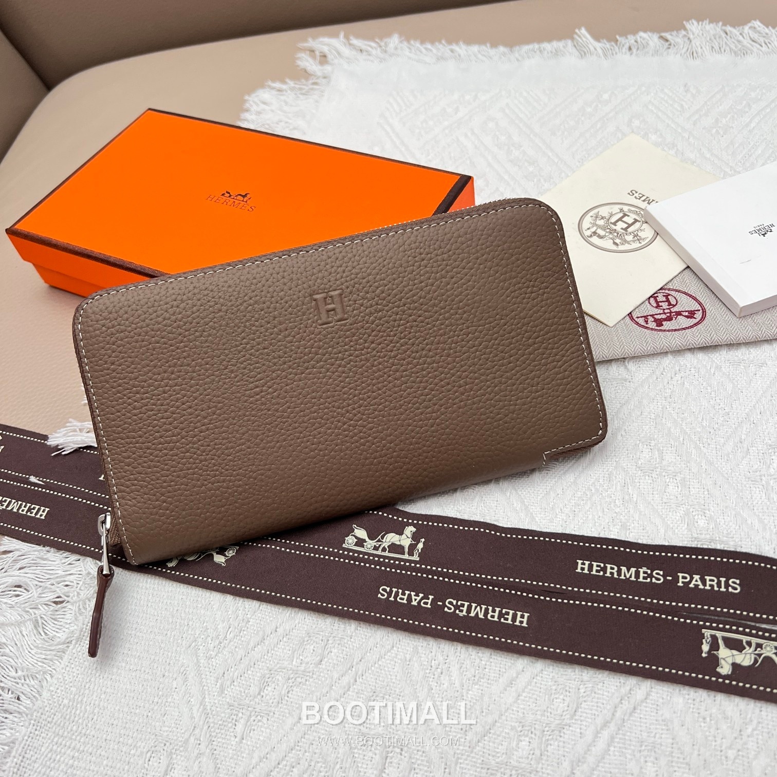 Hermès Constance Togo Leather Compact Wallet 506 에르메스 콘스탄스 토고 가죽 컴팩트 장지갑 19cm 1