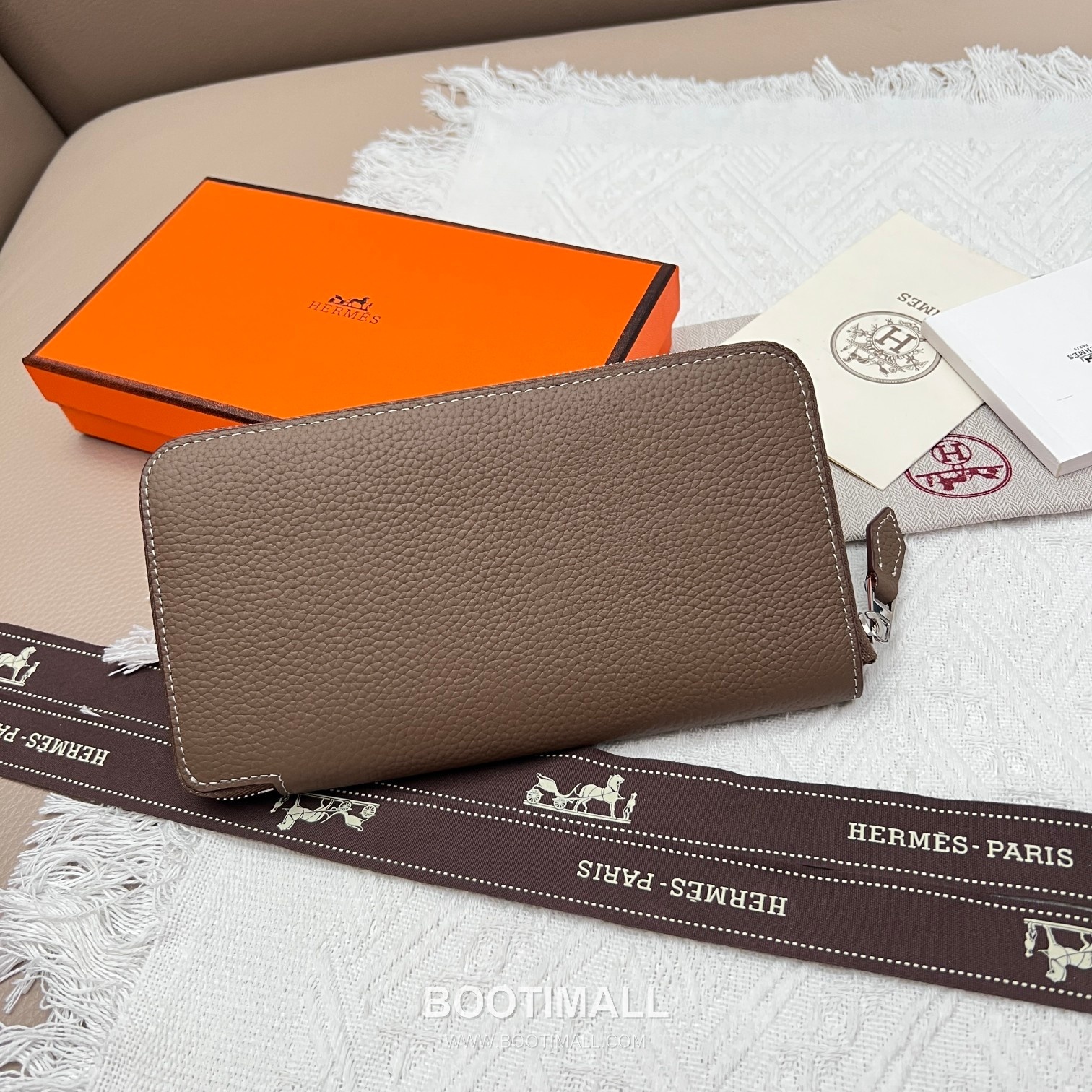 Hermès Constance Togo Leather Compact Wallet 506 에르메스 콘스탄스 토고 가죽 컴팩트 장지갑 19cm 2