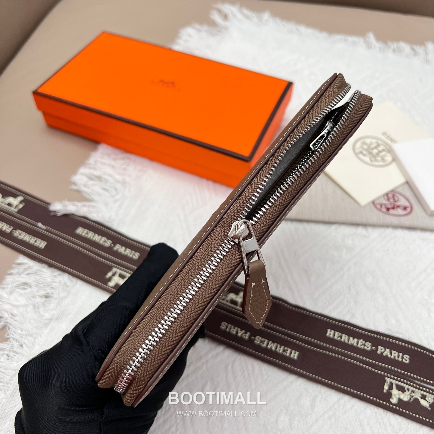 Hermès Constance Togo Leather Compact Wallet 506 에르메스 콘스탄스 토고 가죽 컴팩트 장지갑 19cm 6