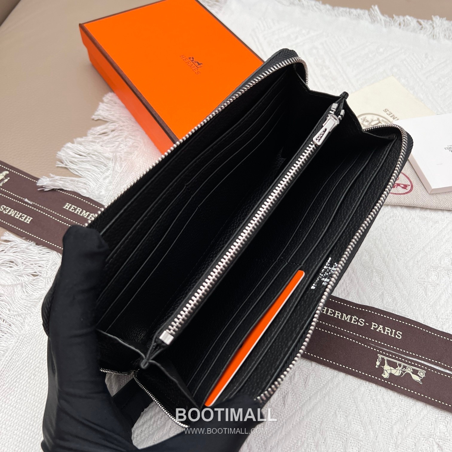 Hermès Constance Togo Leather Compact Wallet 506 에르메스 콘스탄스 토고 가죽 컴팩트 장지갑 19cm 7