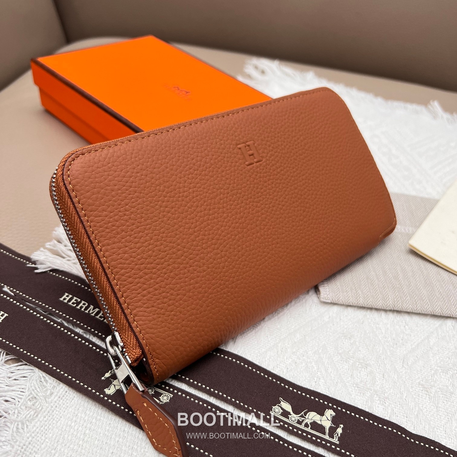 Hermès Constance Togo Leather Compact Wallet 506 에르메스 콘스탄스 토고 가죽 컴팩트 장지갑 19cm 2