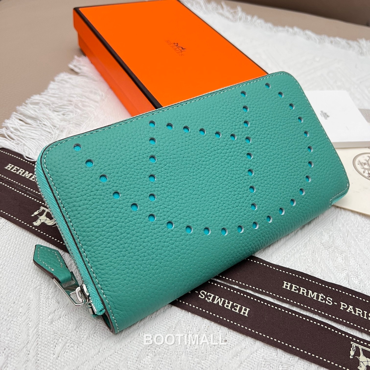 Hermès Constance Togo Leather Compact Wallet 505 에르메스 콘스탄스 토고 가죽 컴팩트 장지갑 19cm 2
