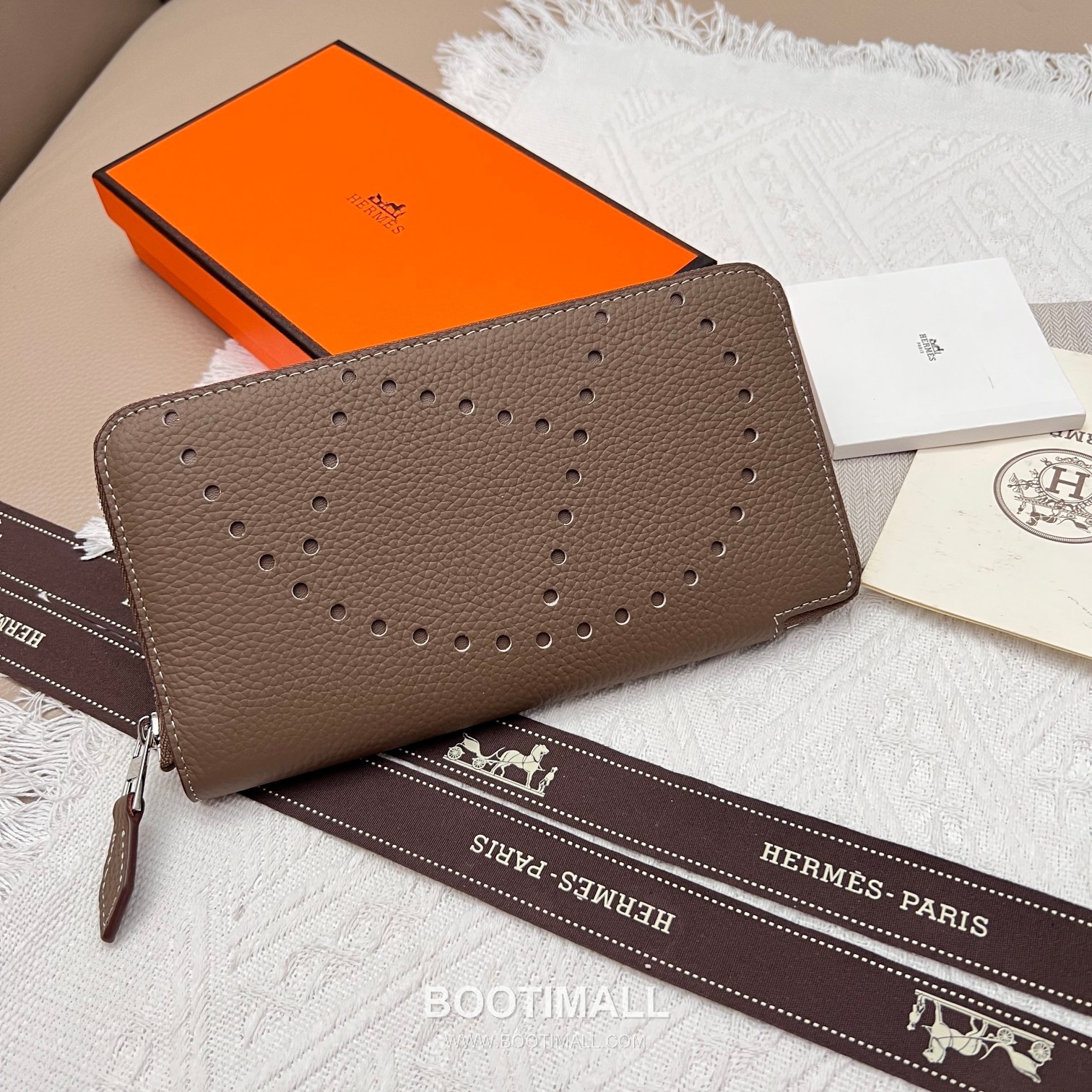 Hermès Constance Togo Leather Compact Wallet 505 에르메스 콘스탄스 토고 가죽 컴팩트 장지갑 19cm 1