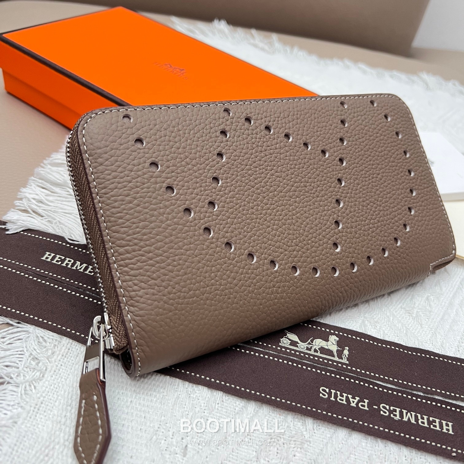 Hermès Constance Togo Leather Compact Wallet 505 에르메스 콘스탄스 토고 가죽 컴팩트 장지갑 19cm 2
