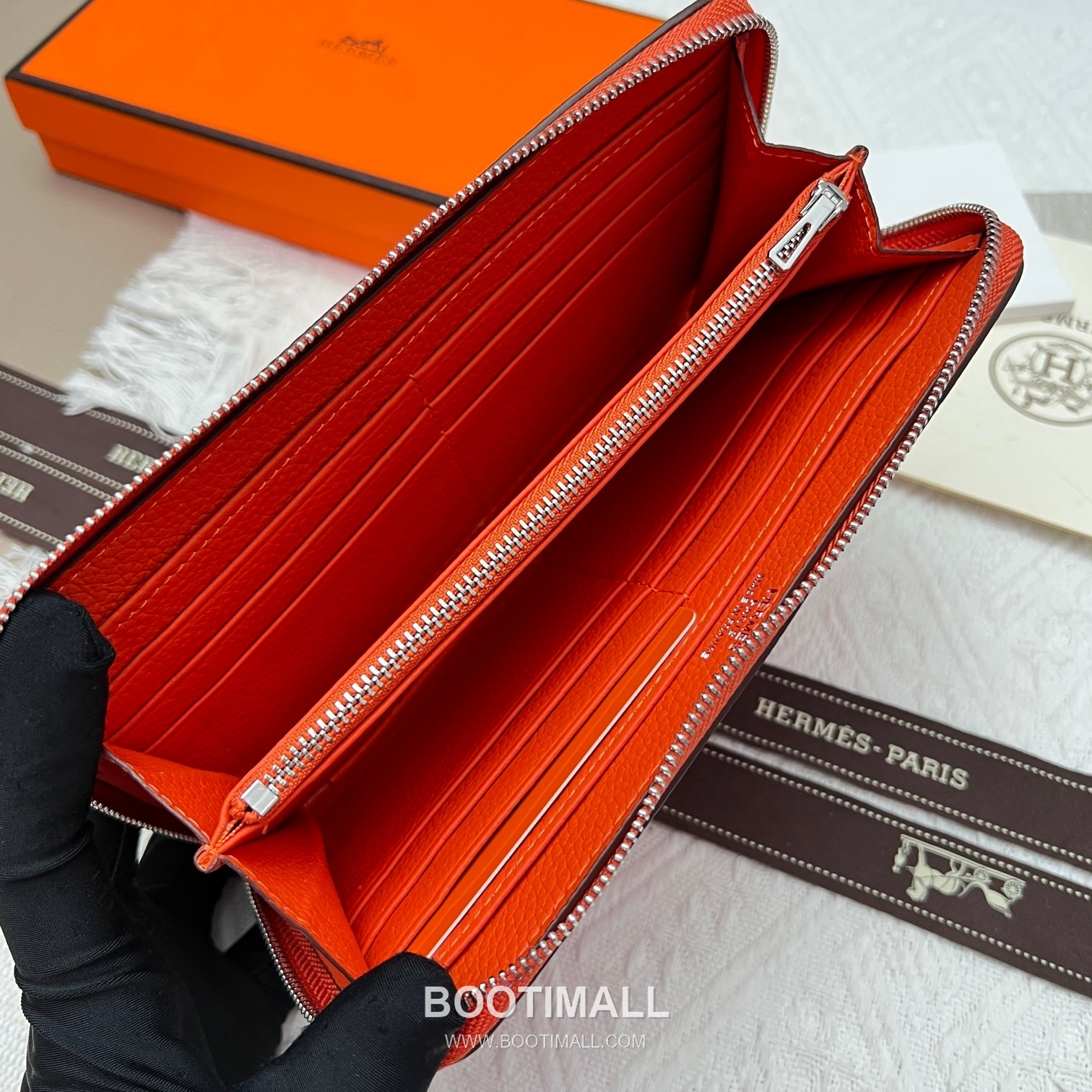 Hermès Constance Togo Leather Compact Wallet 505 에르메스 콘스탄스 토고 가죽 컴팩트 장지갑 19cm 7