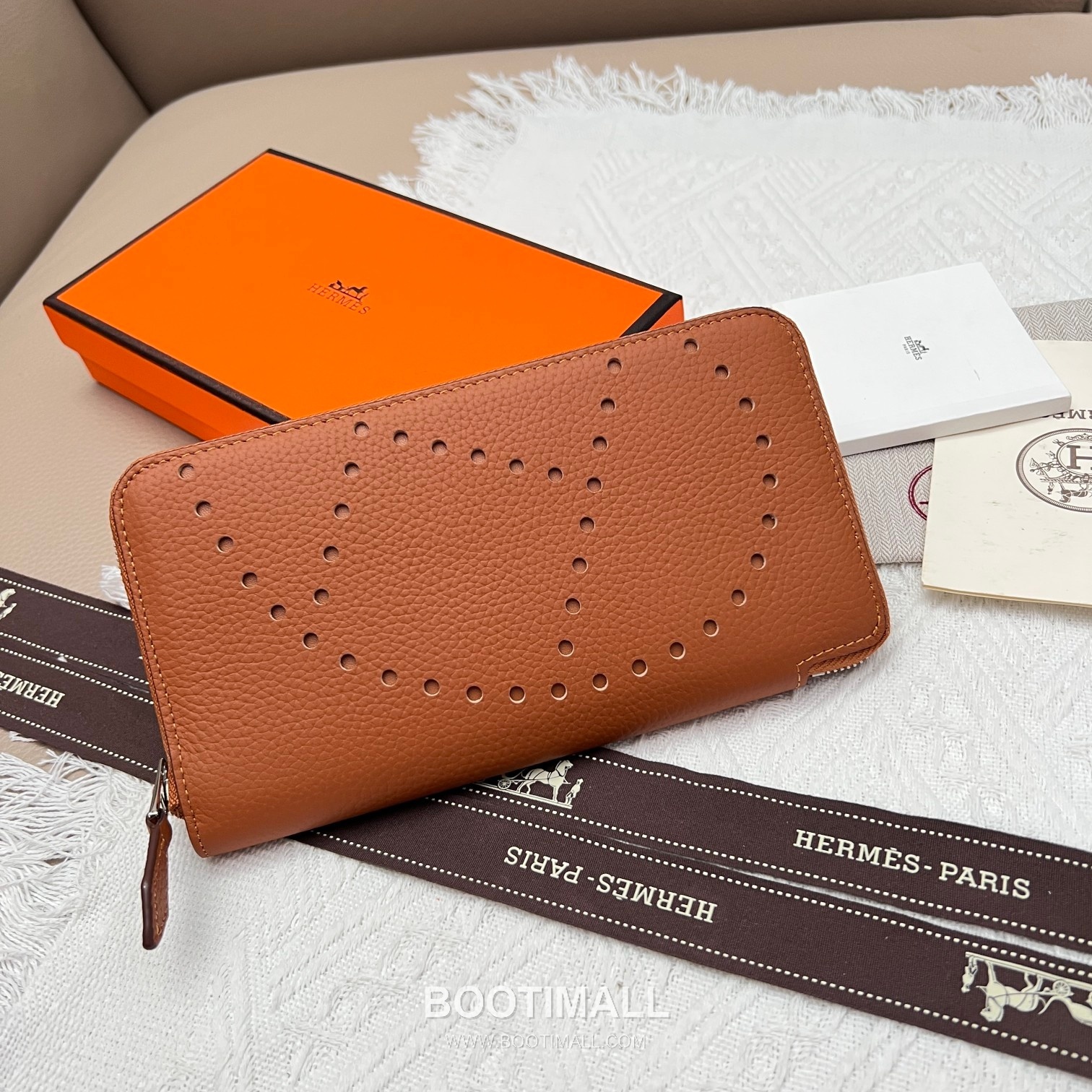 Hermès Constance Togo Leather Compact Wallet 505 에르메스 콘스탄스 토고 가죽 컴팩트 장지갑 19cm 1