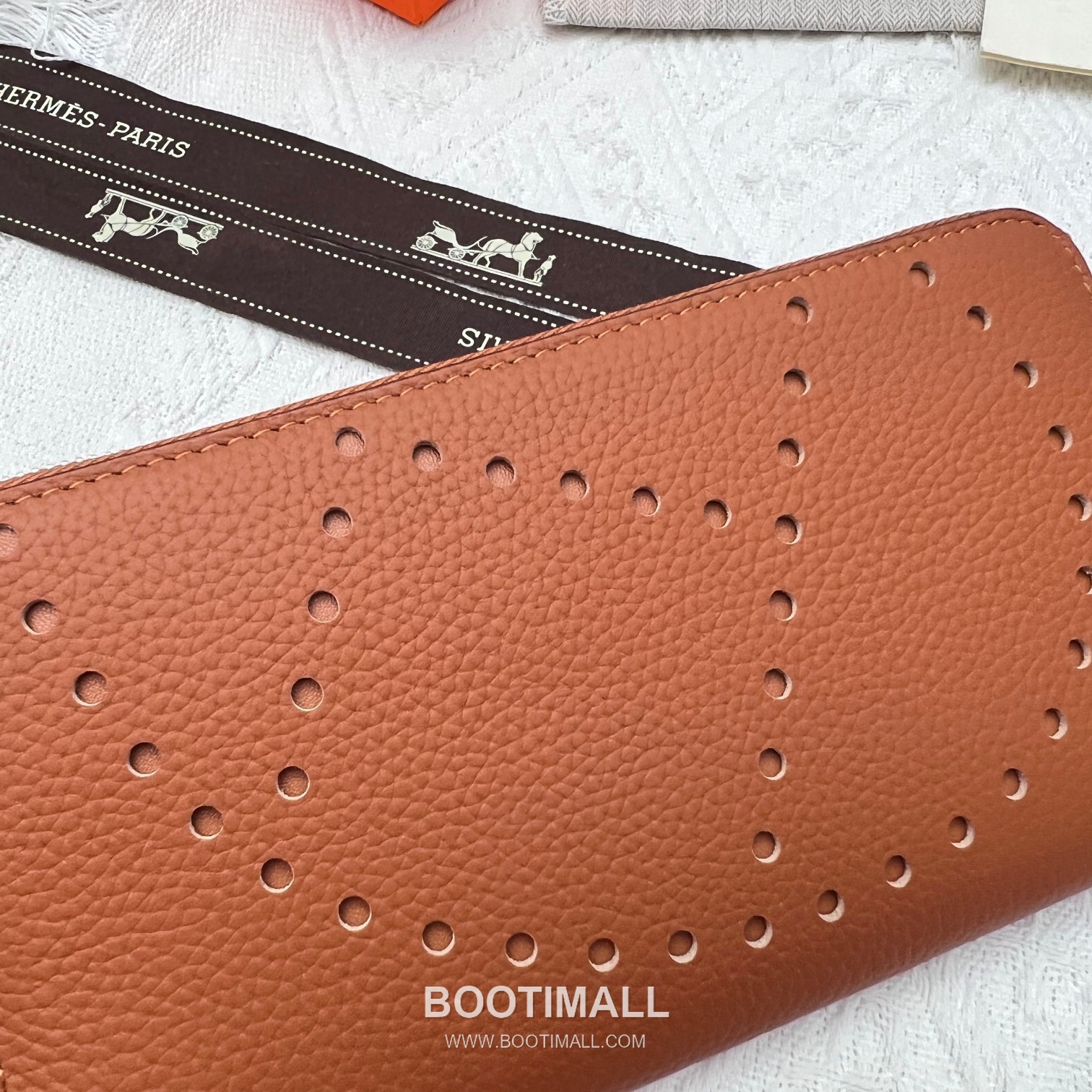 Hermès Constance Togo Leather Compact Wallet 505 에르메스 콘스탄스 토고 가죽 컴팩트 장지갑 19cm 4