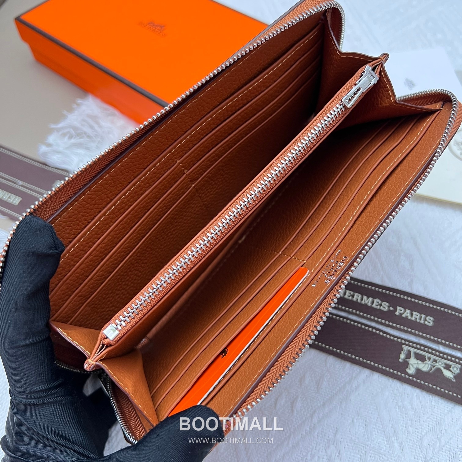 Hermès Constance Togo Leather Compact Wallet 505 에르메스 콘스탄스 토고 가죽 컴팩트 장지갑 19cm 7