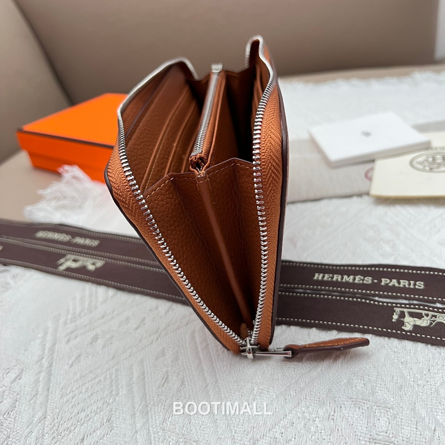 Hermès Constance Togo Leather Compact Wallet 505 에르메스 콘스탄스 토고 가죽 컴팩트 장지갑 19cm 9