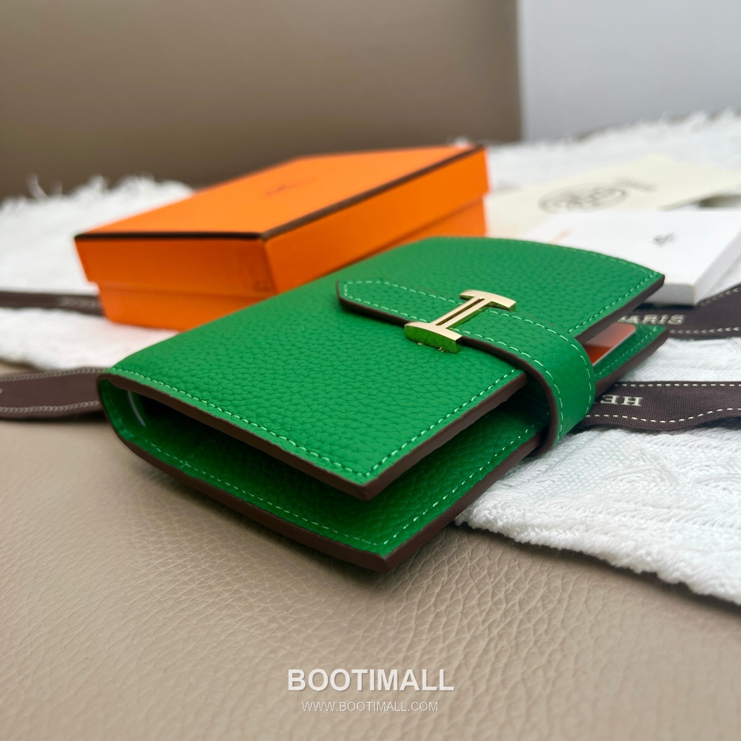 Hermès Togo Leather Vertical Compact Wallet 5120 에르메스 토고 가죽 버티컬 컴팩트 지갑 12cm 4