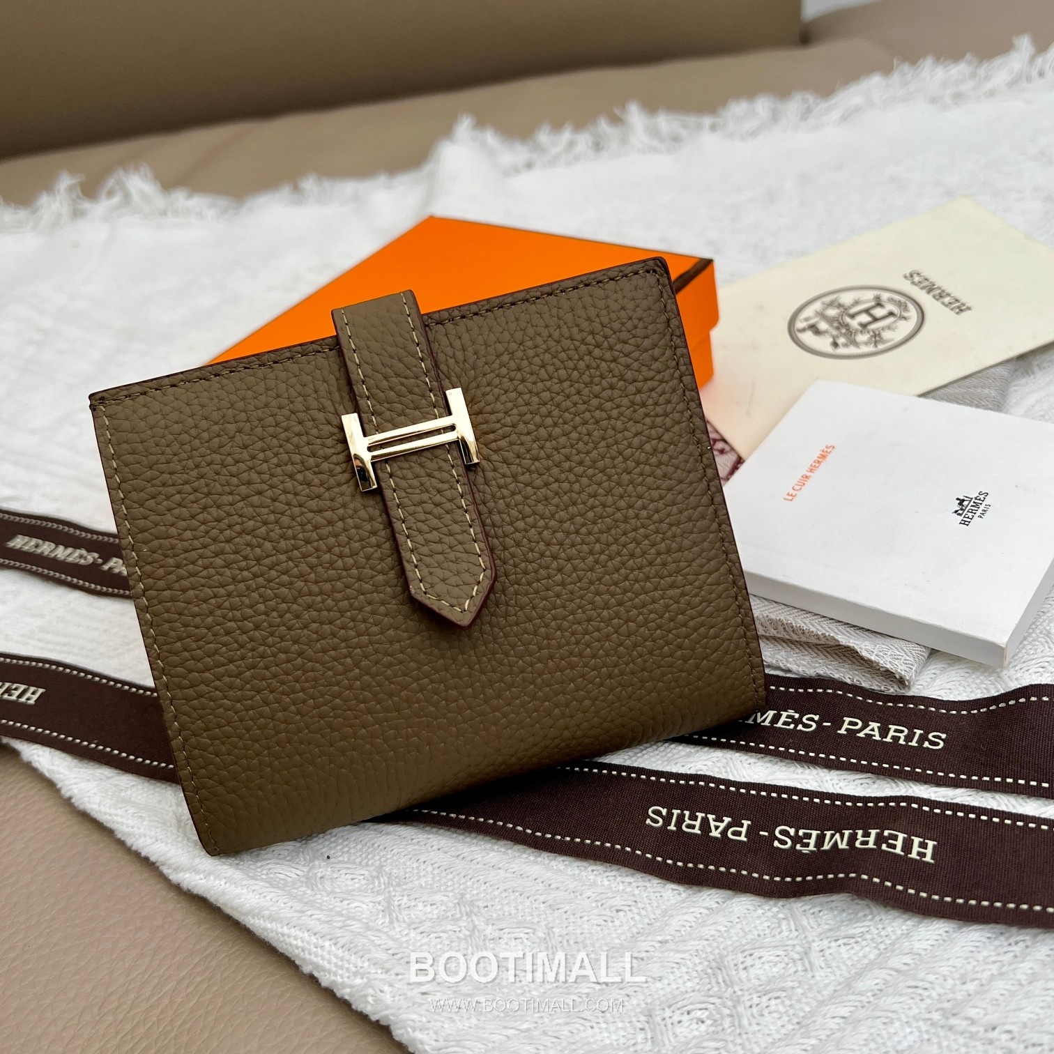 Hermès Togo Leather Vertical Compact Wallet 5120 에르메스 토고 가죽 버티컬 컴팩트 지갑 12cm 1