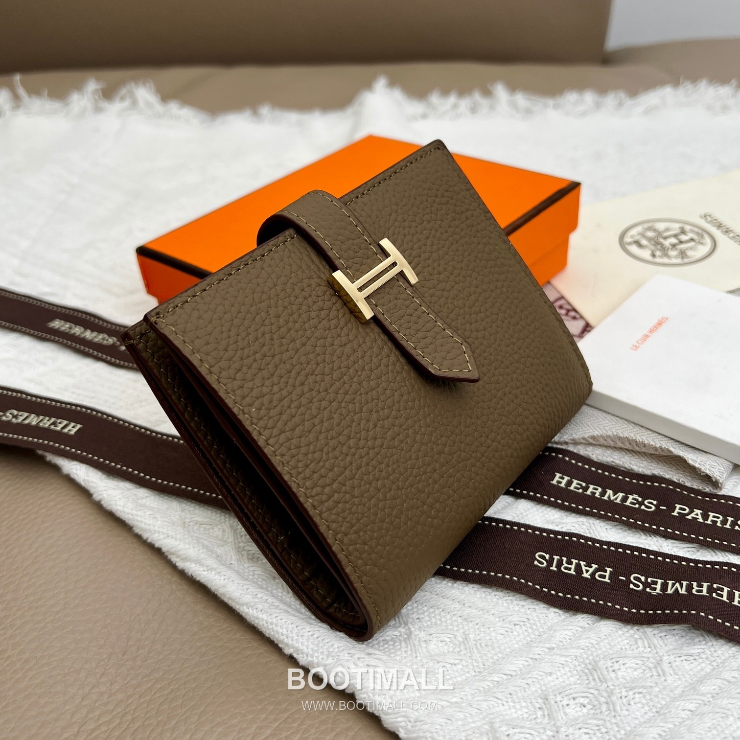 Hermès Togo Leather Vertical Compact Wallet 5120 에르메스 토고 가죽 버티컬 컴팩트 지갑 12cm 2