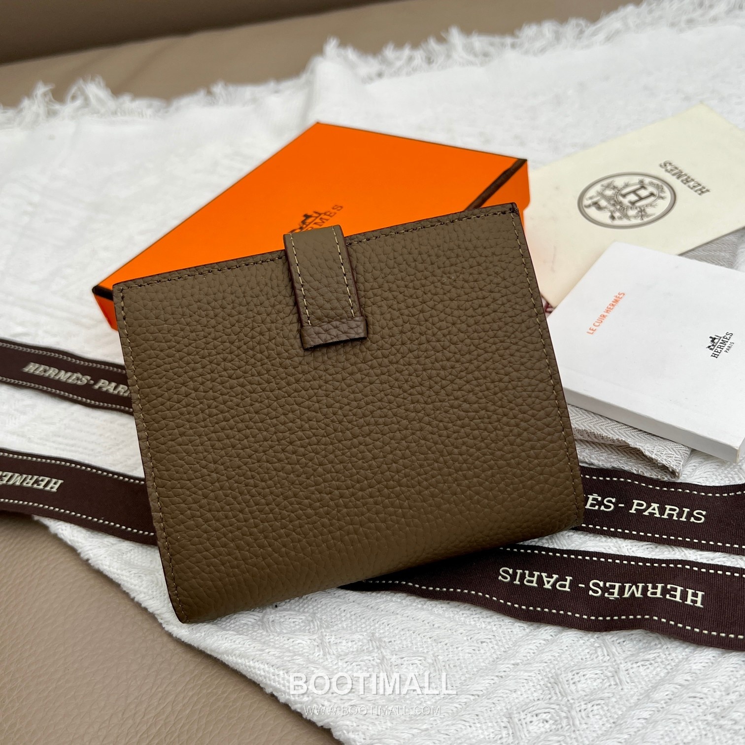 Hermès Togo Leather Vertical Compact Wallet 5120 에르메스 토고 가죽 버티컬 컴팩트 지갑 12cm 3