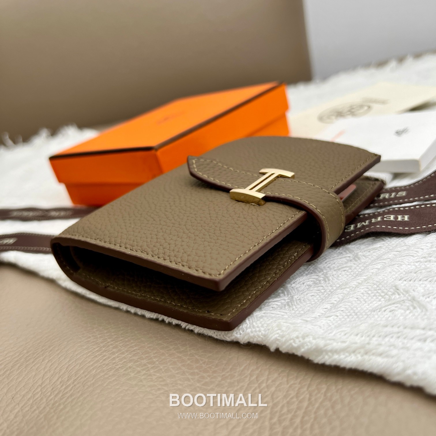 Hermès Togo Leather Vertical Compact Wallet 5120 에르메스 토고 가죽 버티컬 컴팩트 지갑 12cm 4