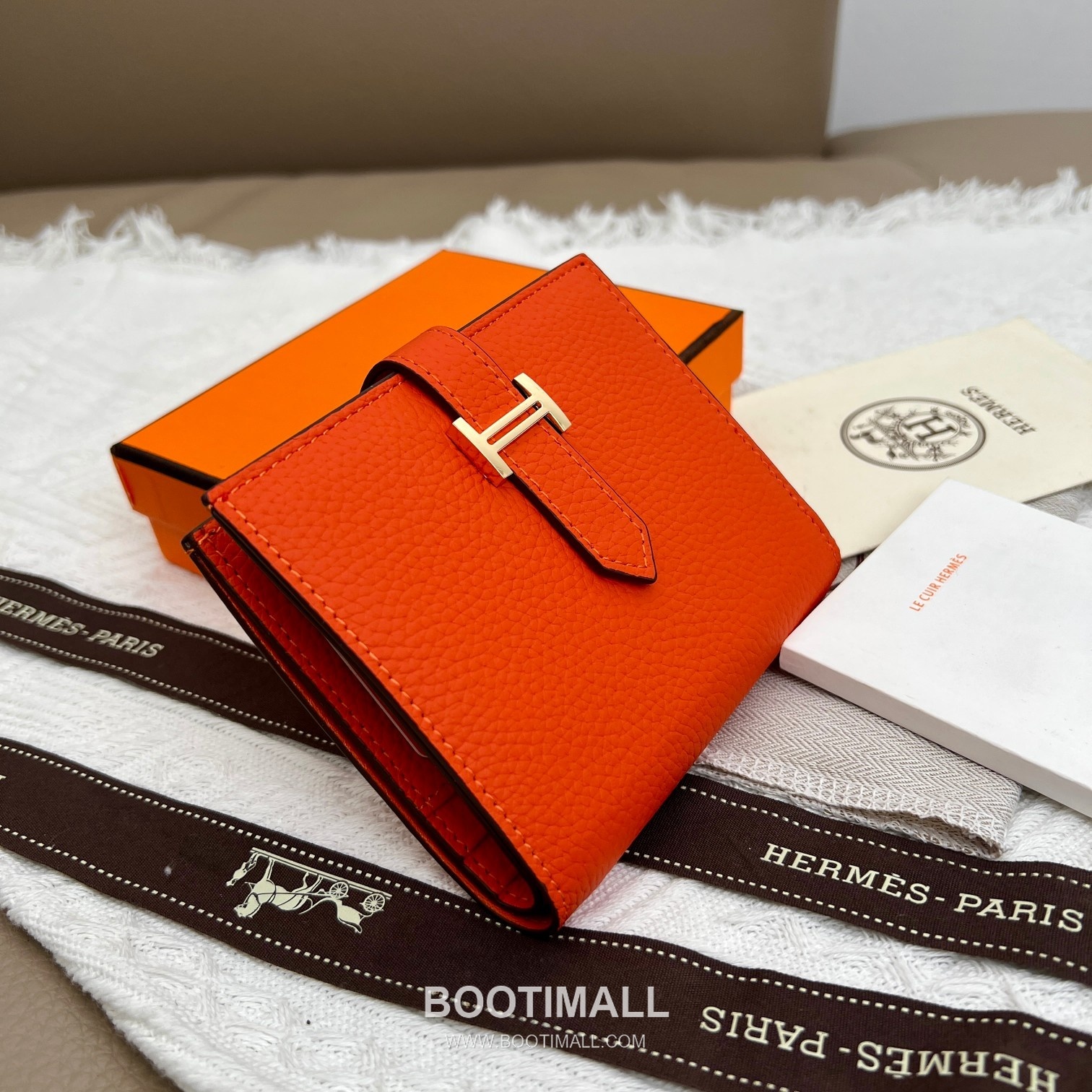 Hermès Togo Leather Vertical Compact Wallet 5120 에르메스 토고 가죽 버티컬 컴팩트 지갑 12cm 2