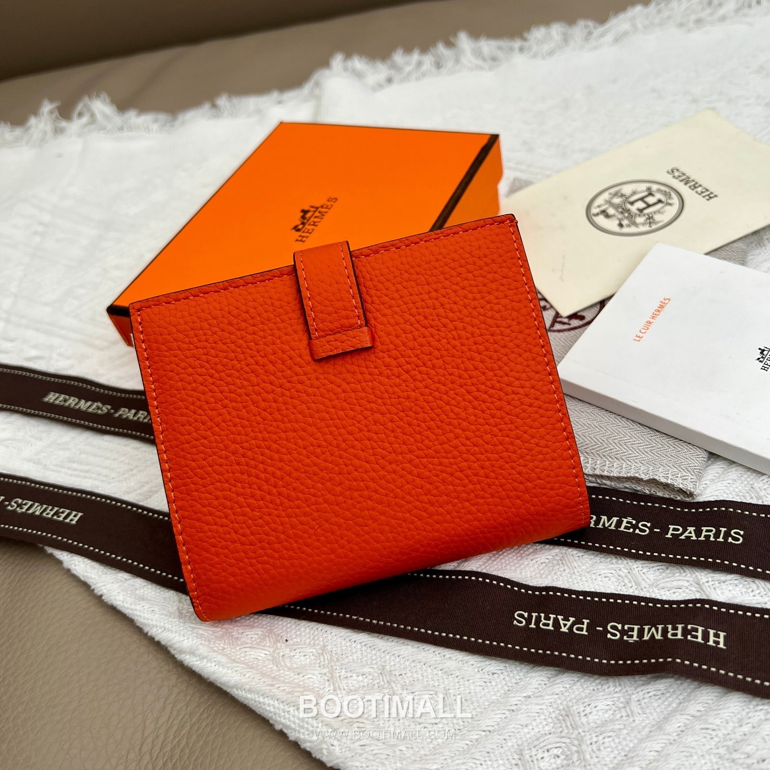Hermès Togo Leather Vertical Compact Wallet 5120 에르메스 토고 가죽 버티컬 컴팩트 지갑 12cm 3