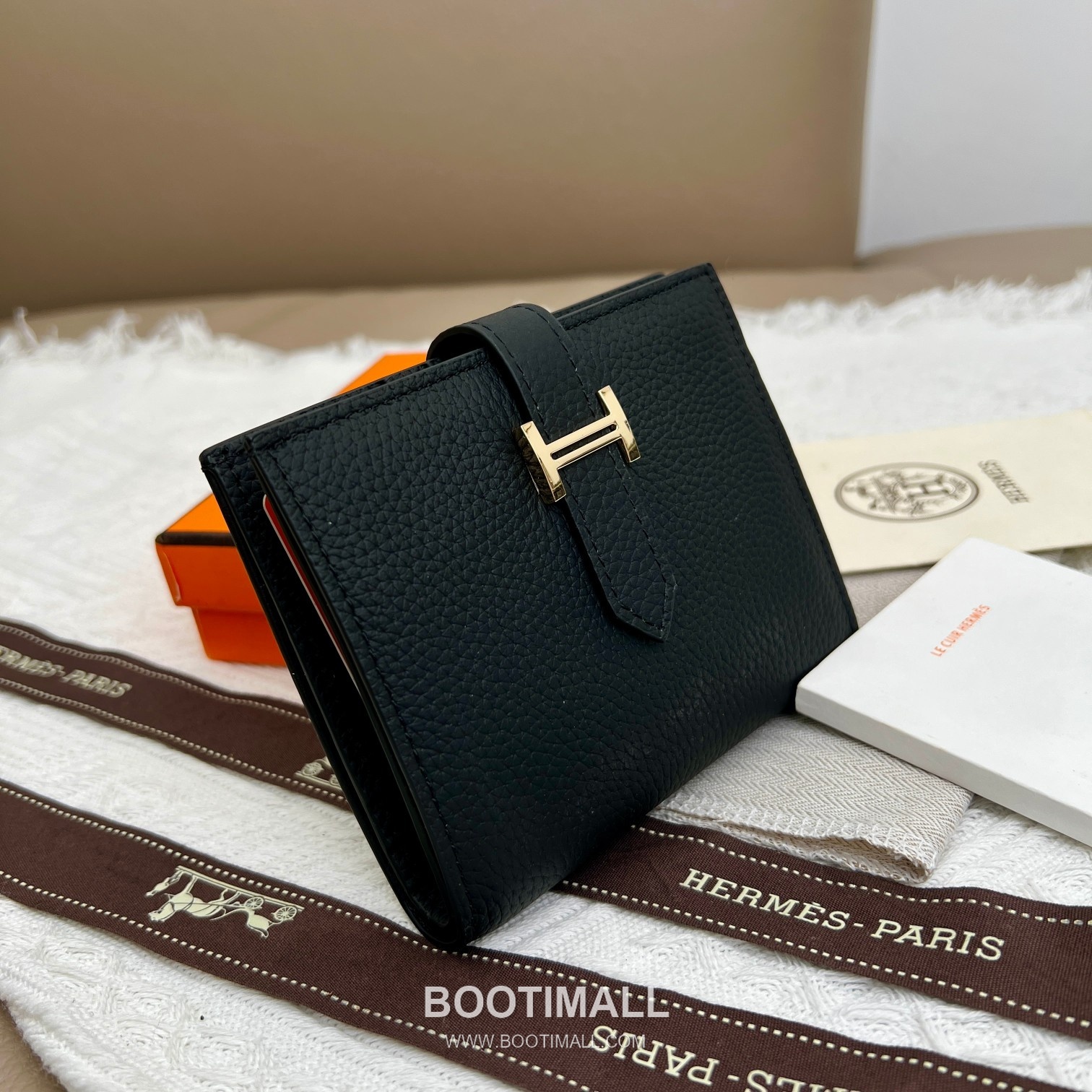 Hermès Togo Leather Vertical Compact Wallet 5120 에르메스 토고 가죽 버티컬 컴팩트 지갑 12cm 2