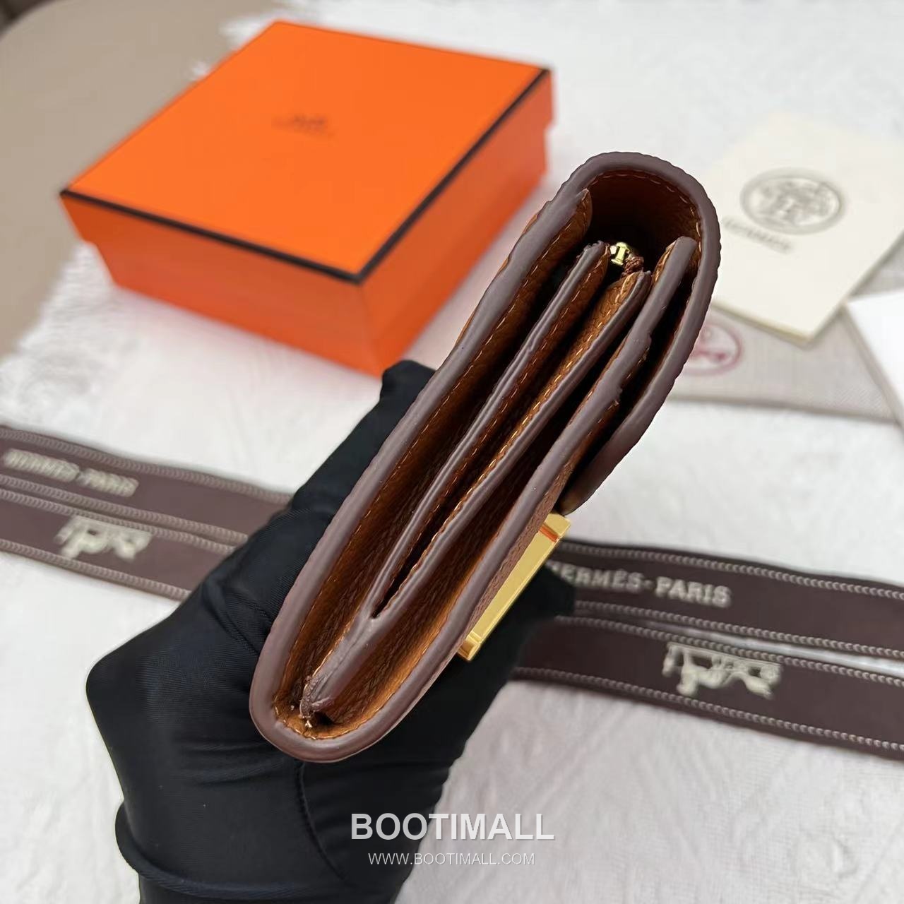 Hermès Constance Togo Leather Compact Wallet 537 에르메스 콘스탄스 토고 가죽 컴팩트 반지갑 14cm 5