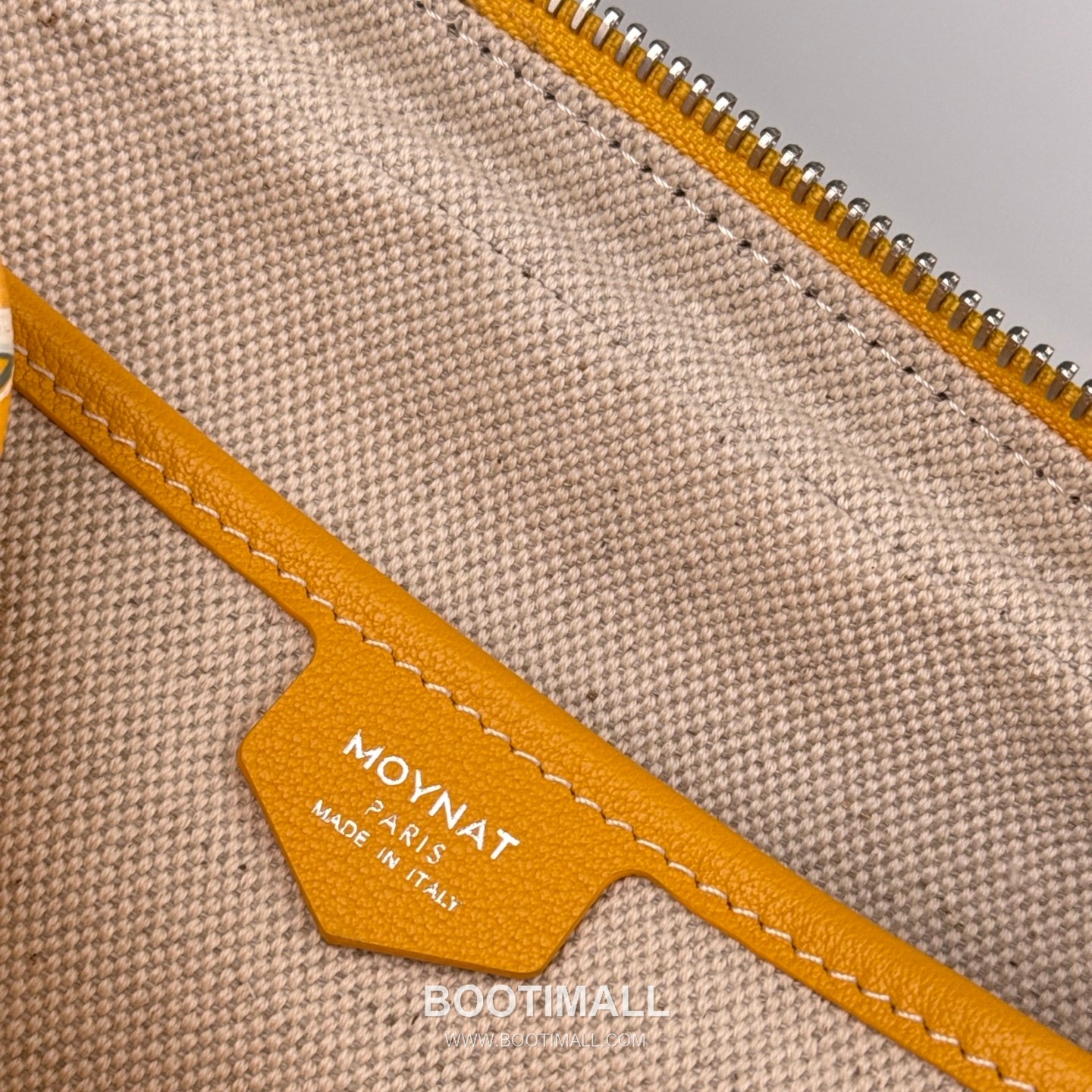 MOYNAT M Canvas Camera Bag 모이나 M 캔버스 카메라백 22cm 9