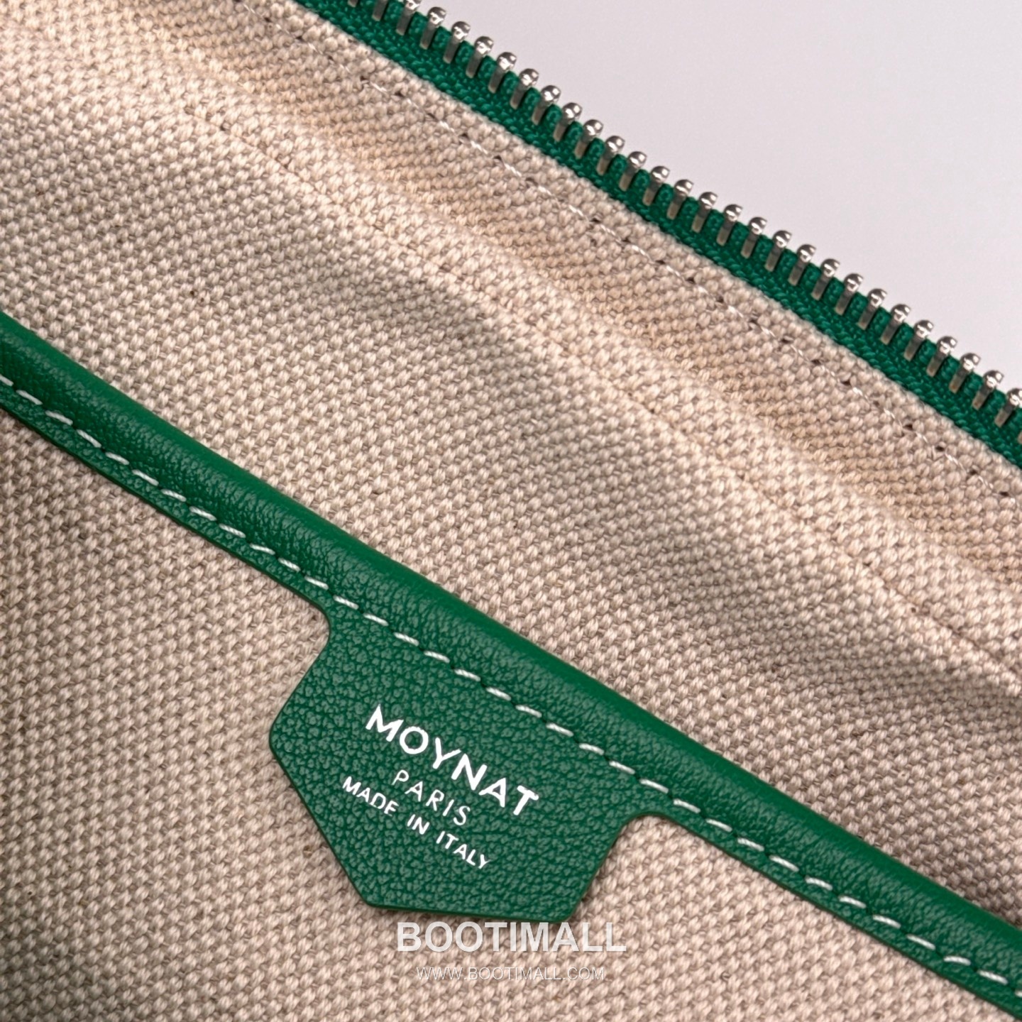 MOYNAT M Canvas Camera Bag 모이나 M 캔버스 카메라백 22cm 9