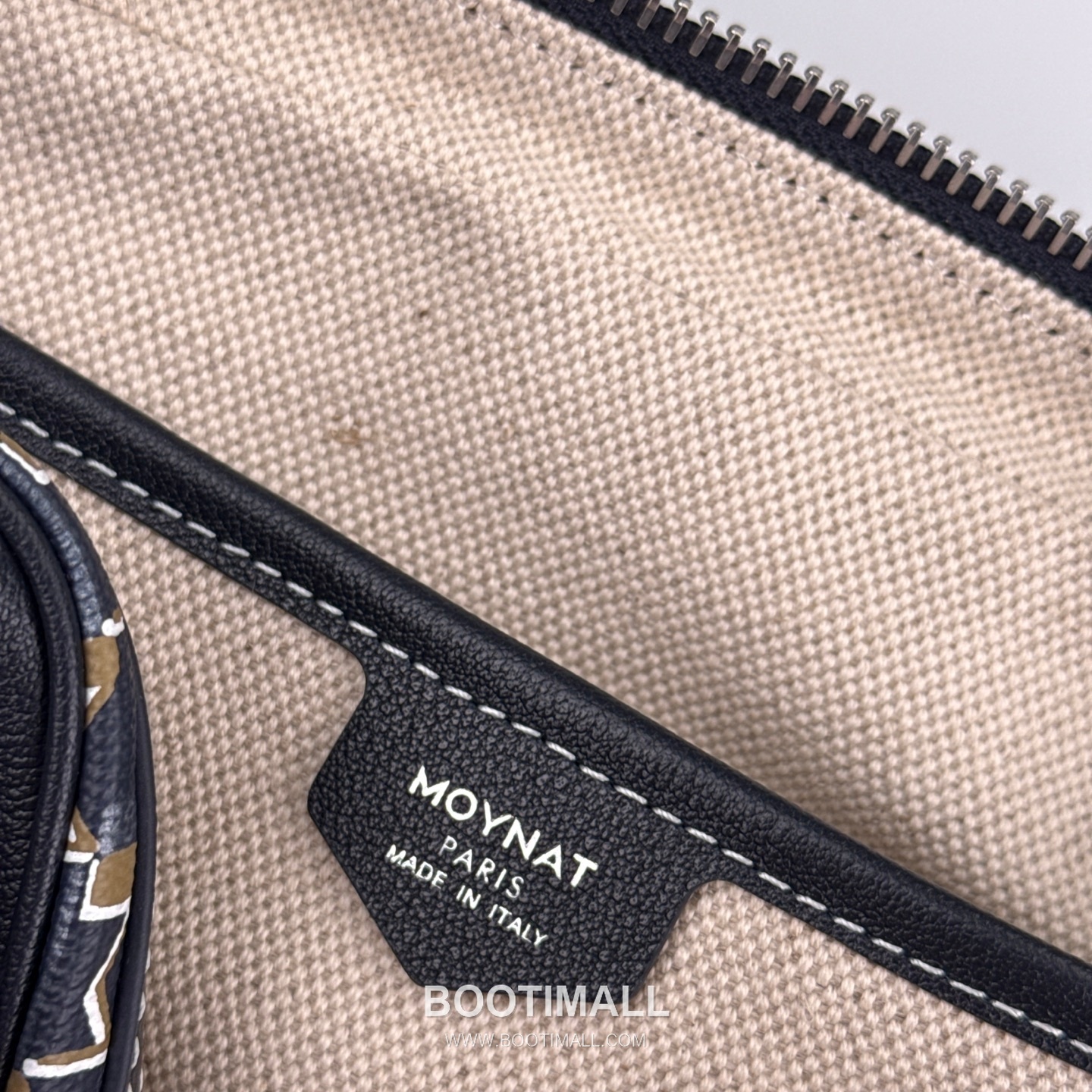 MOYNAT M Canvas Camera Bag 모이나 M 캔버스 카메라백 22cm 9