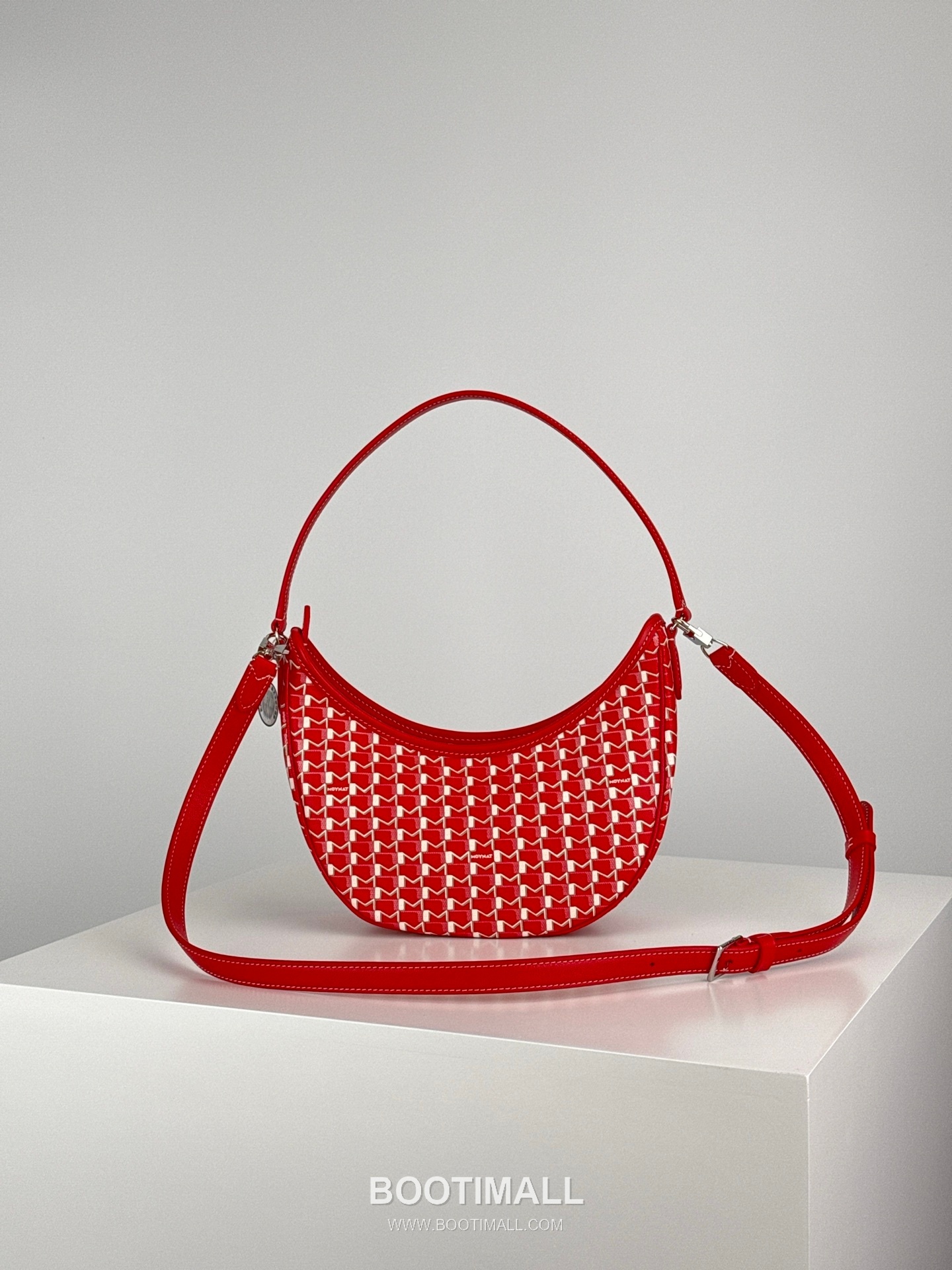 MOYNAT Moon Bag 모이나 문백 호보백 25cm 2