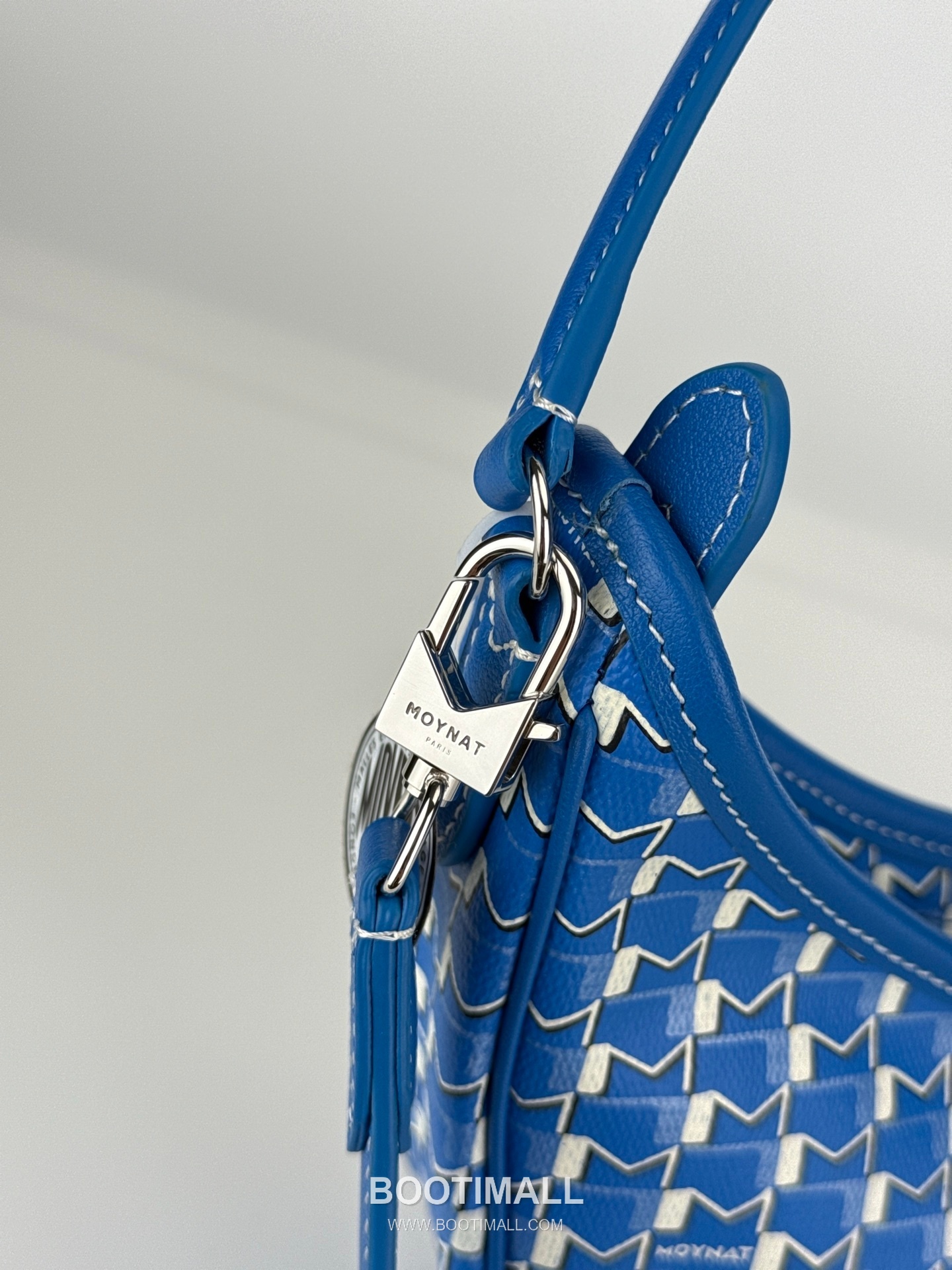 MOYNAT Moon Bag 모이나 문백 호보백 25cm 10