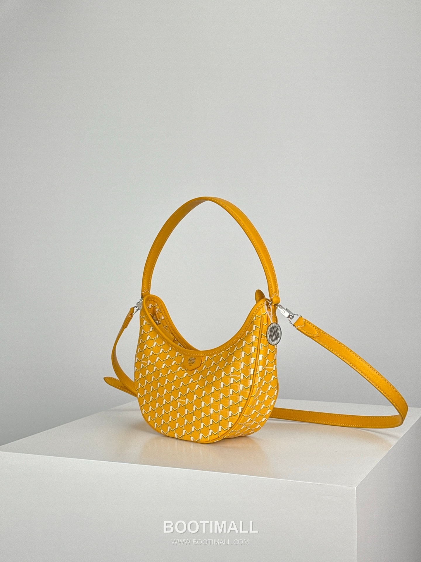 MOYNAT Moon Bag 모이나 문백 호보백 25cm 3