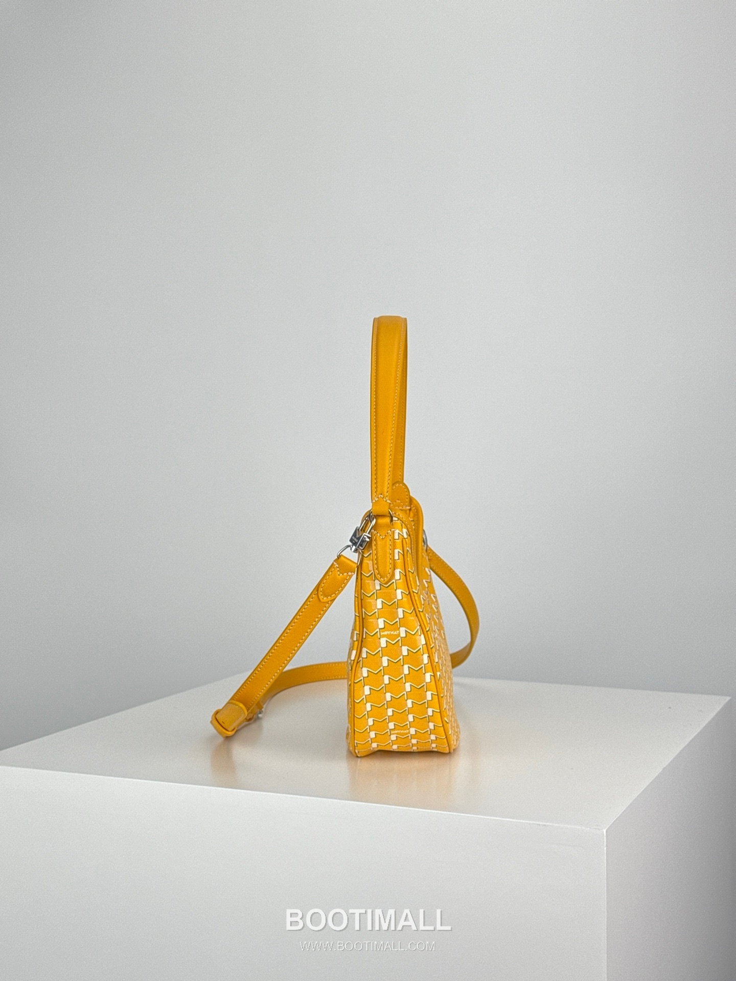 MOYNAT Moon Bag 모이나 문백 호보백 25cm 4