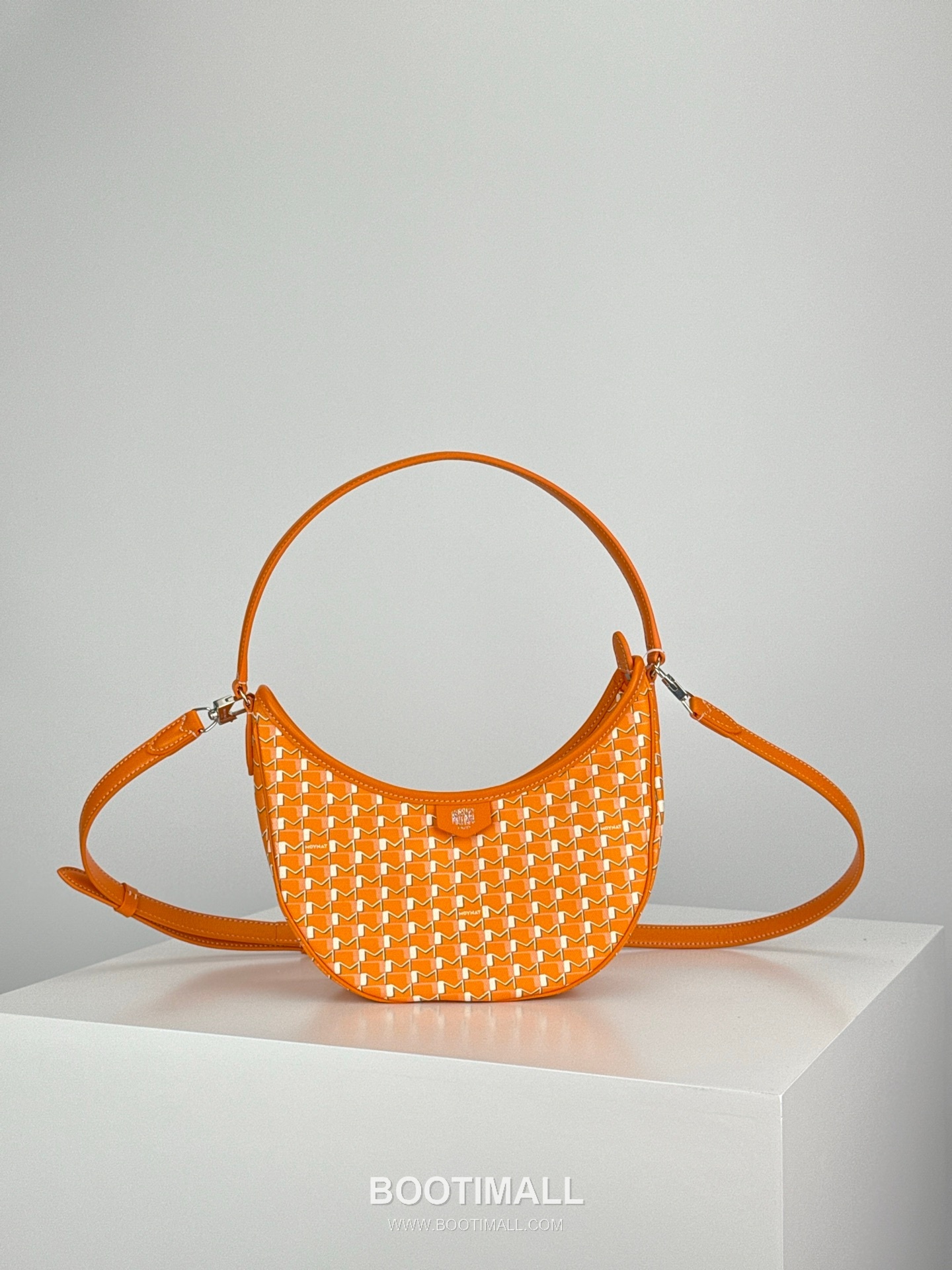 MOYNAT Moon Bag 모이나 문백 호보백 25cm 1