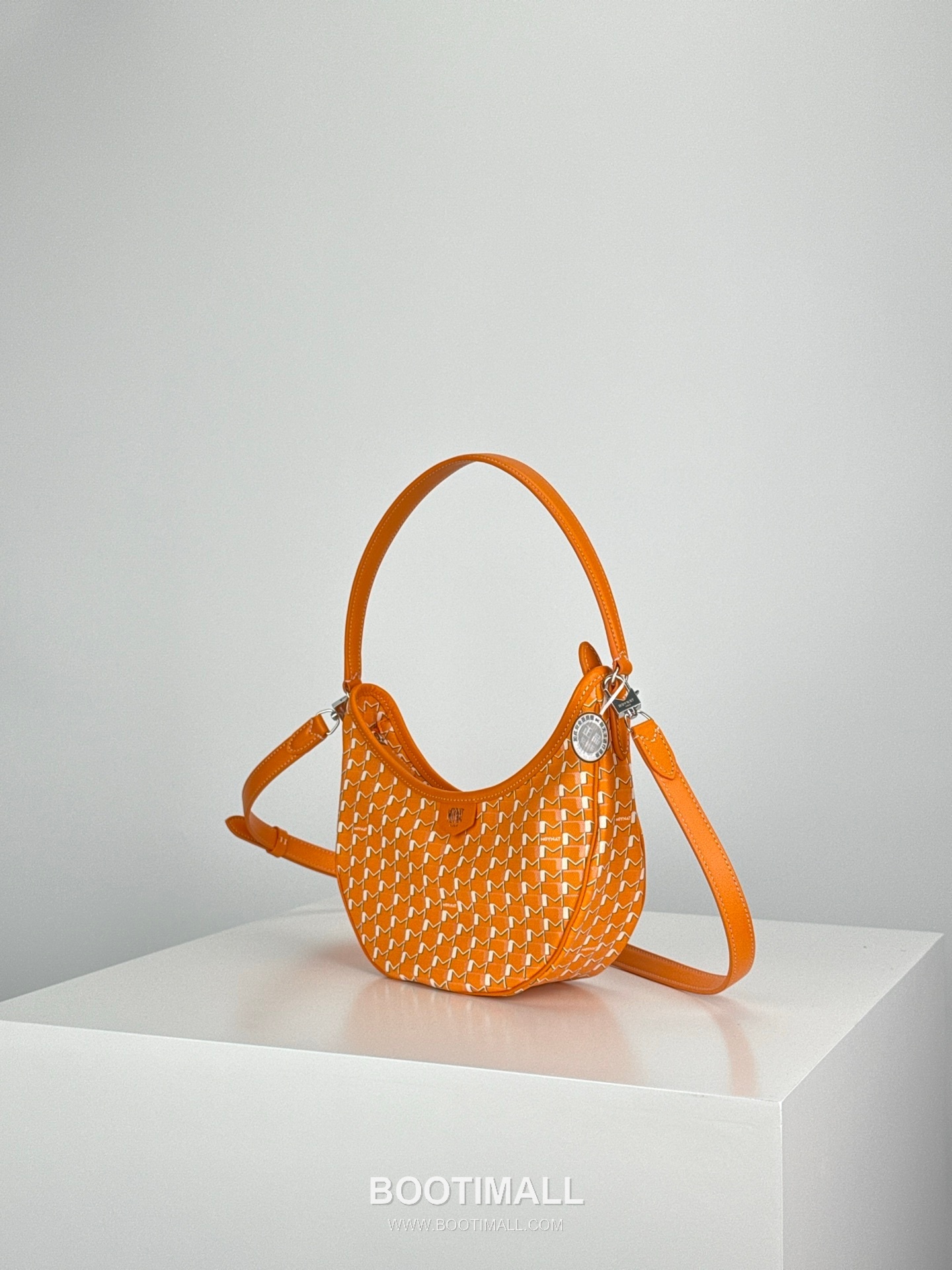 MOYNAT Moon Bag 모이나 문백 호보백 25cm 3