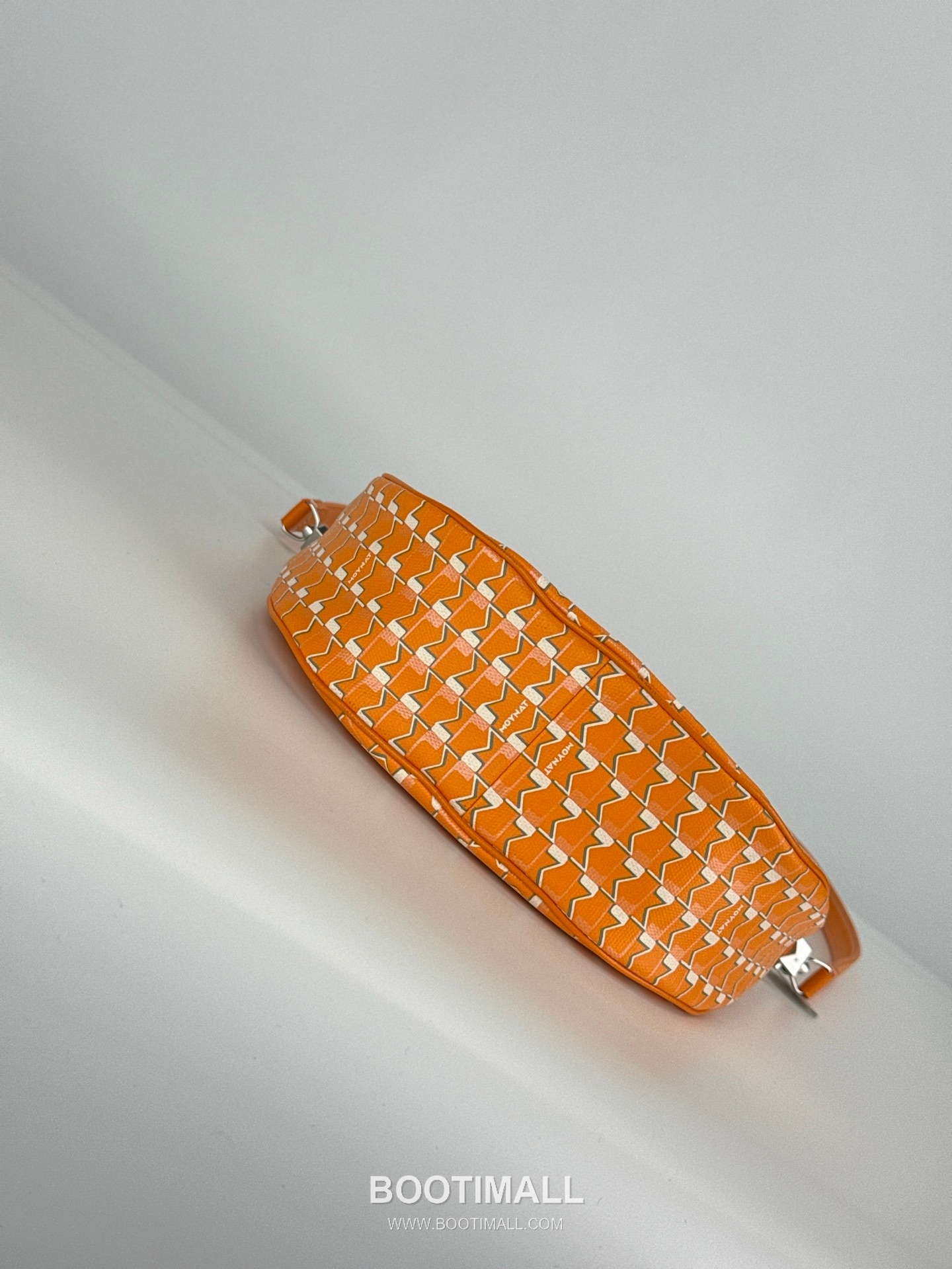 MOYNAT Moon Bag 모이나 문백 호보백 25cm 9