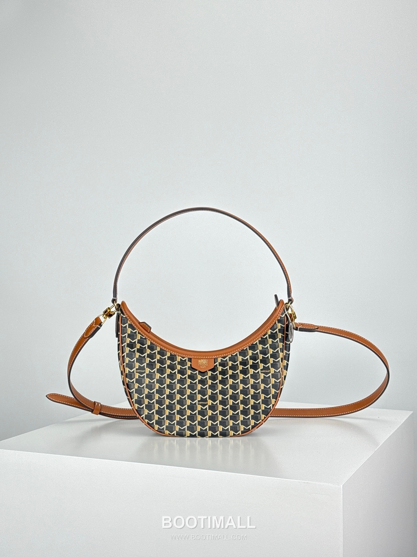 MOYNAT Moon Bag 모이나 문백 호보백 25cm 1