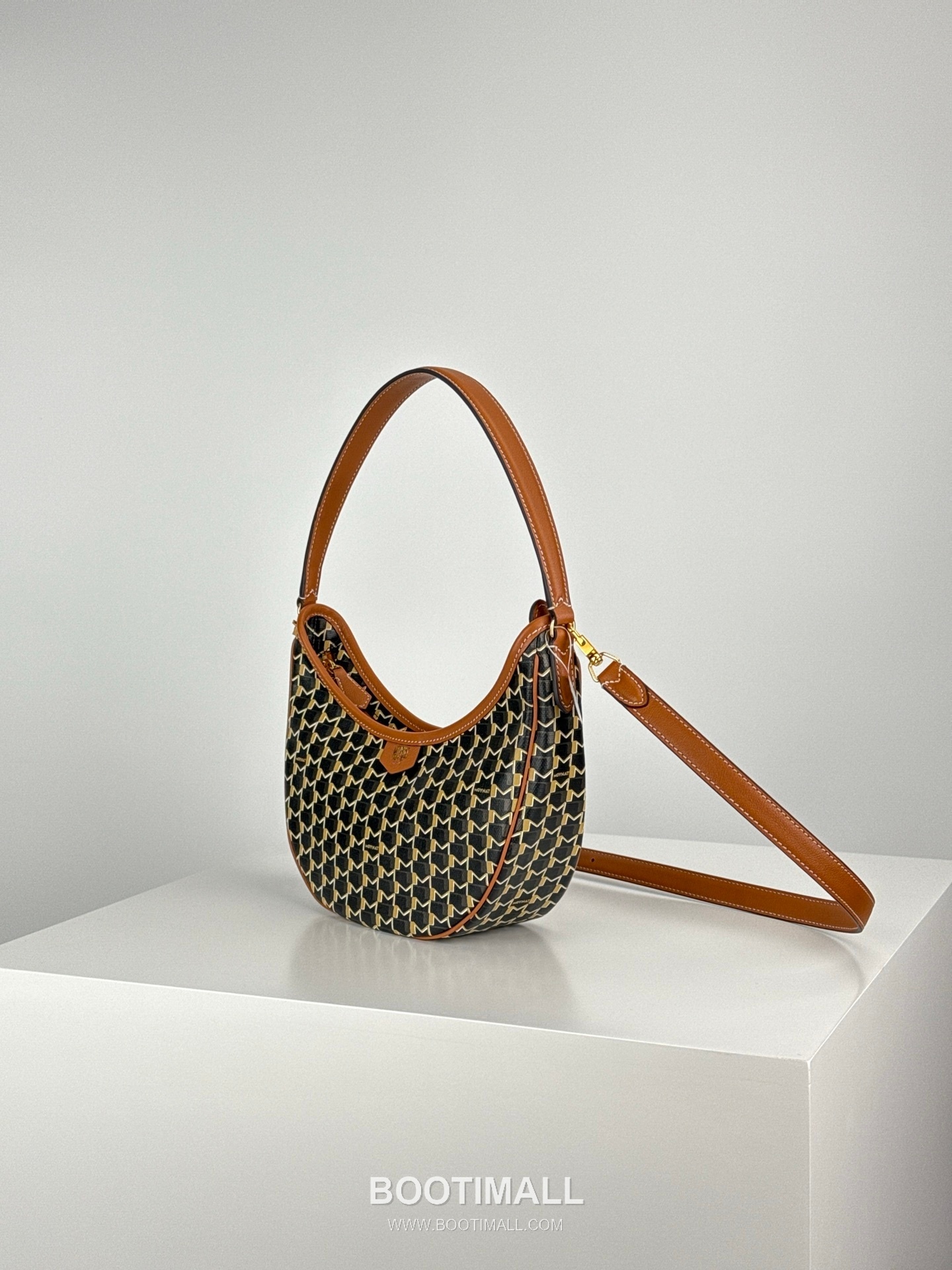 MOYNAT Moon Bag 모이나 문백 호보백 25cm 3